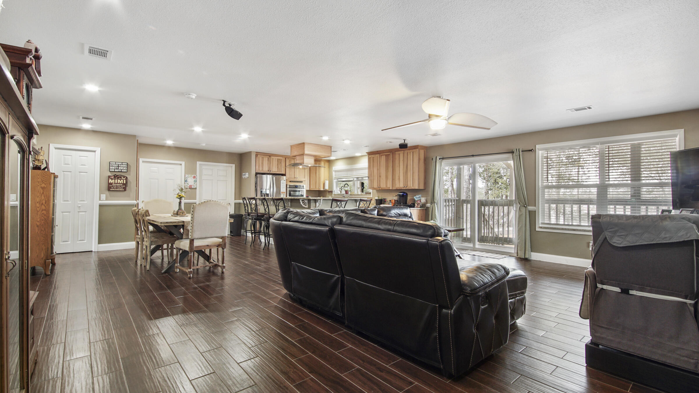 LAKE JUNIPER ESTATES - Residential