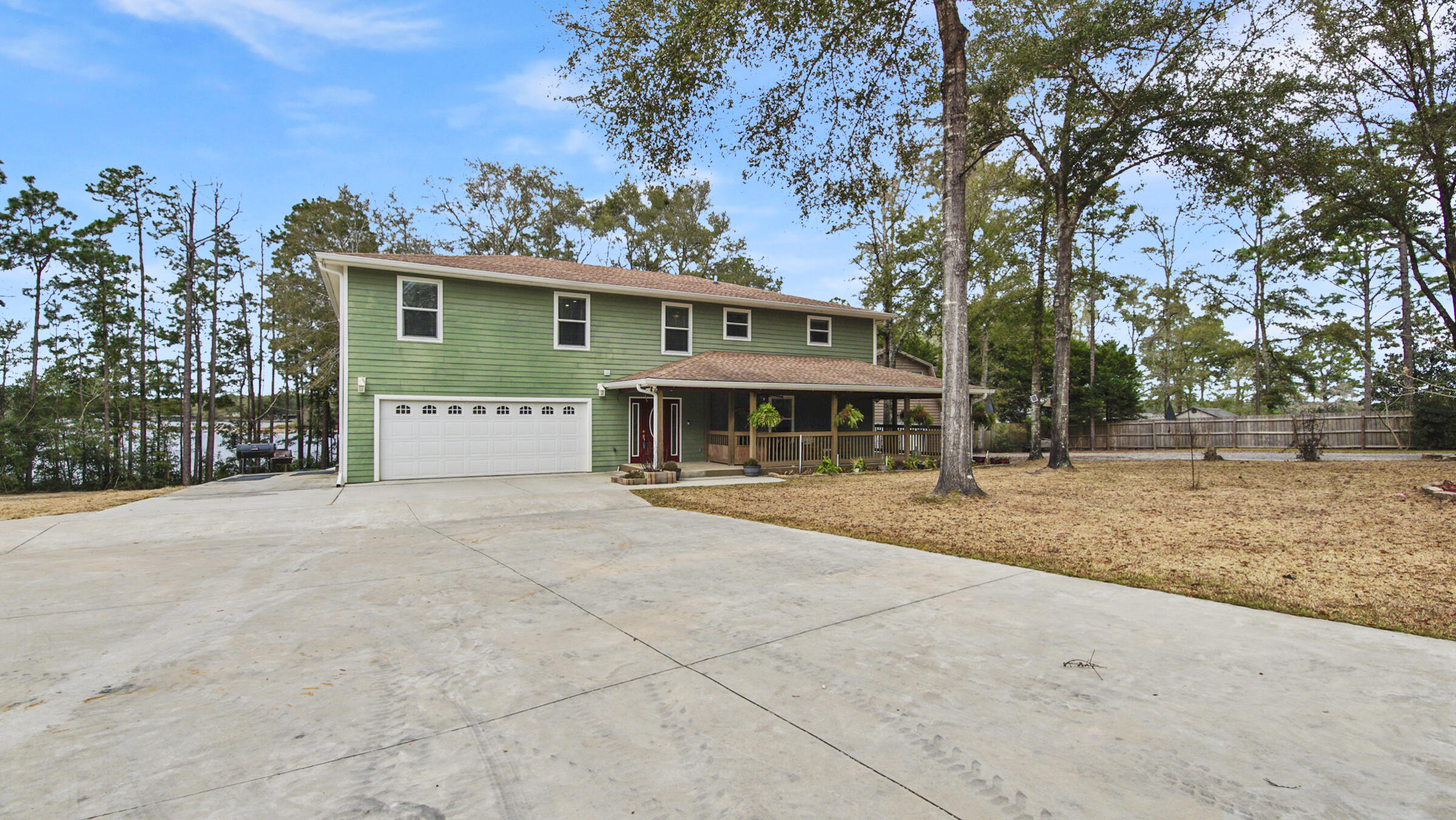 LAKE JUNIPER ESTATES - Residential