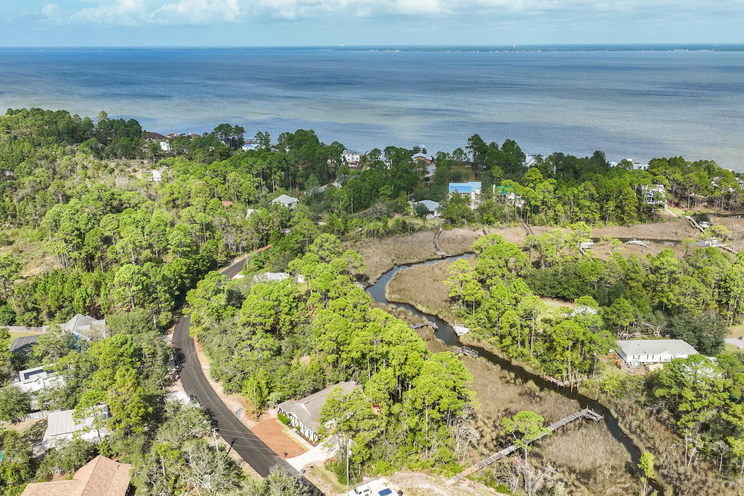 BAY PINE SHORES - Residential