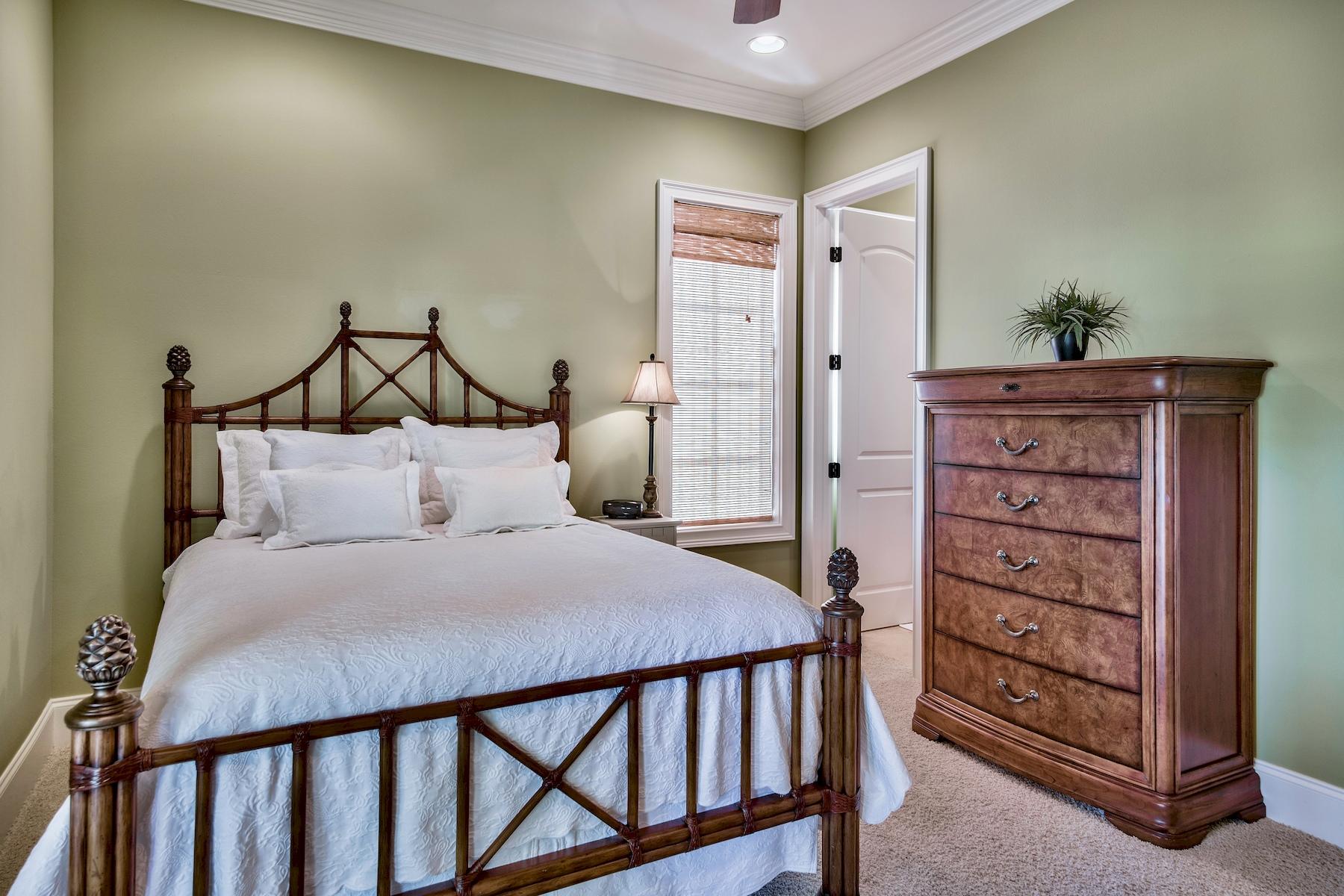 BURNT PINE - Residential