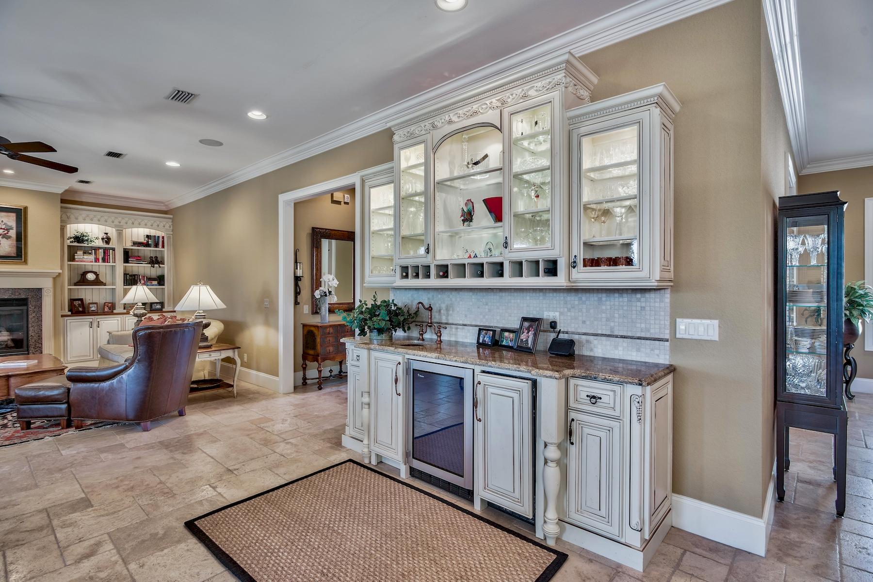 BURNT PINE - Residential