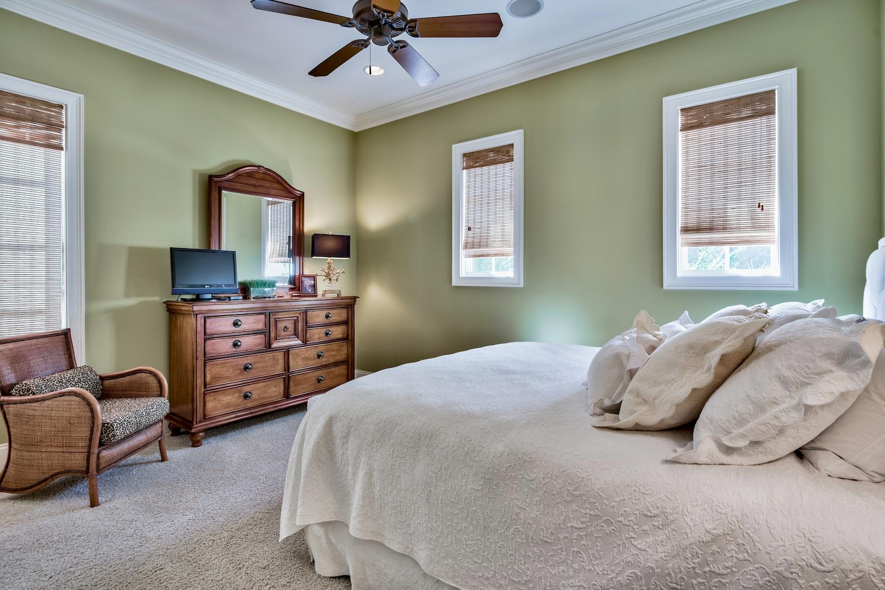 BURNT PINE - Residential