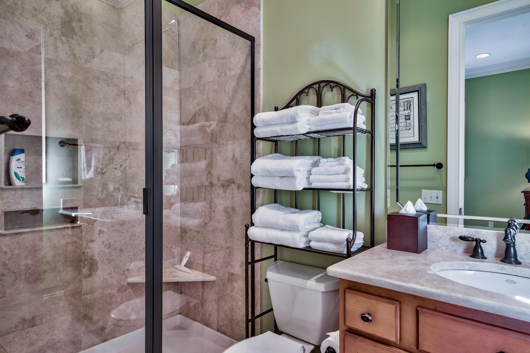 BURNT PINE - Residential