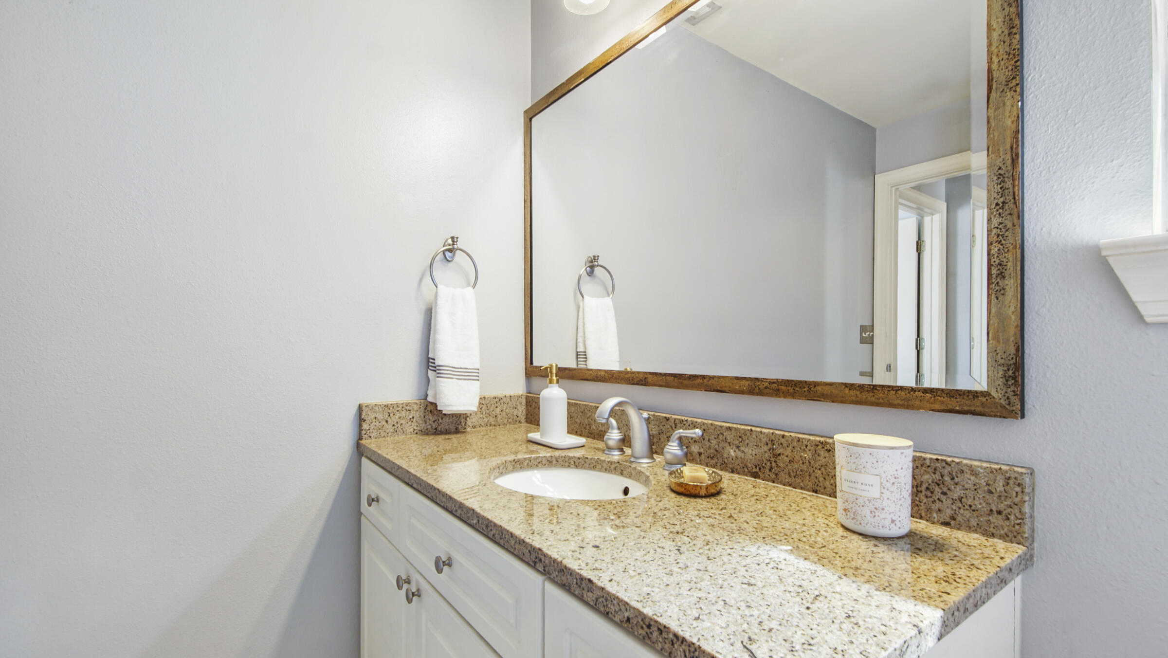 ESCADA - Residential