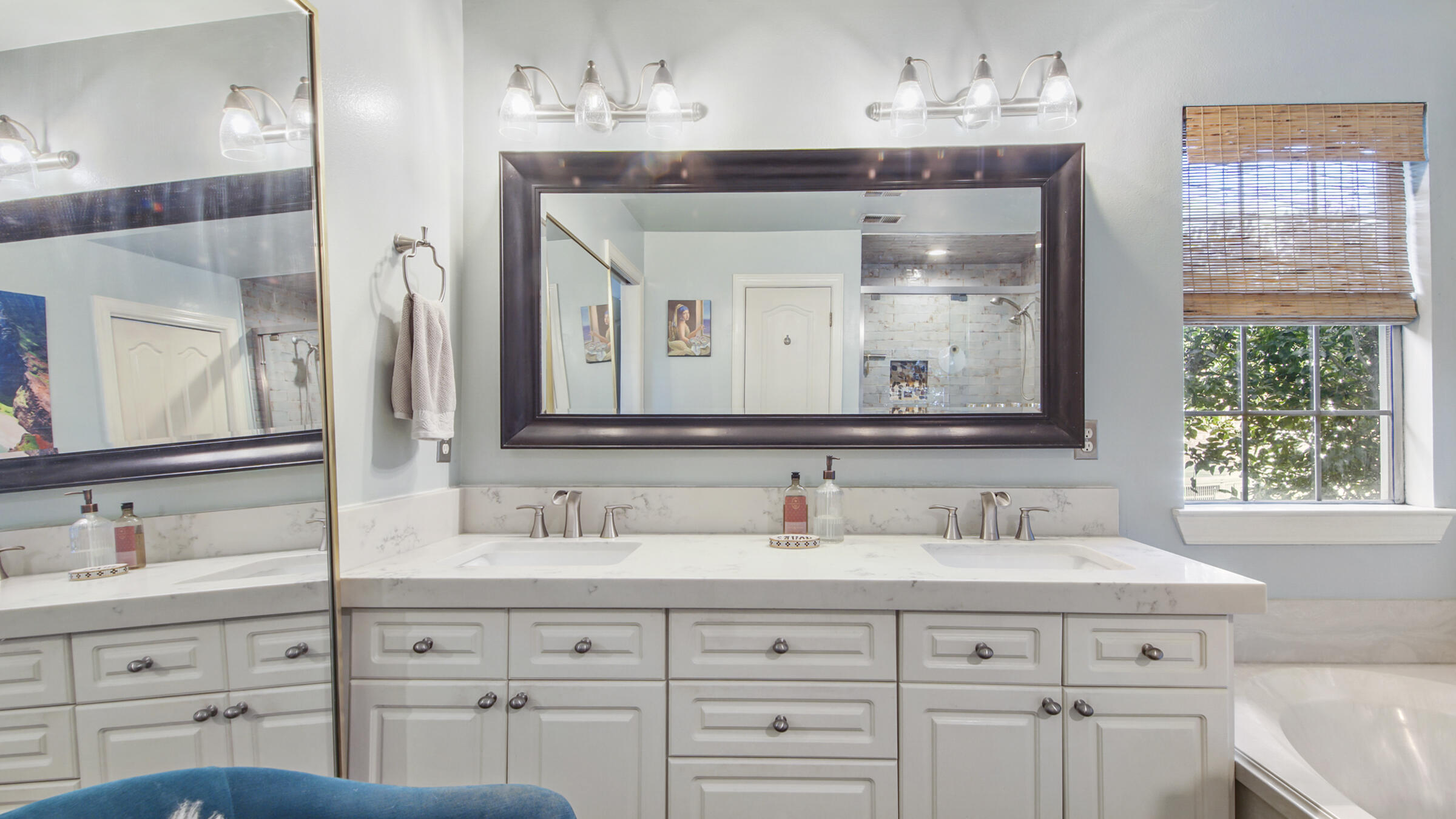 ESCADA - Residential