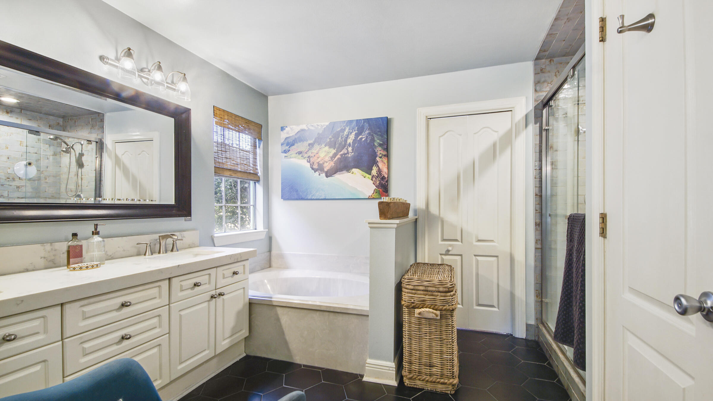 ESCADA - Residential