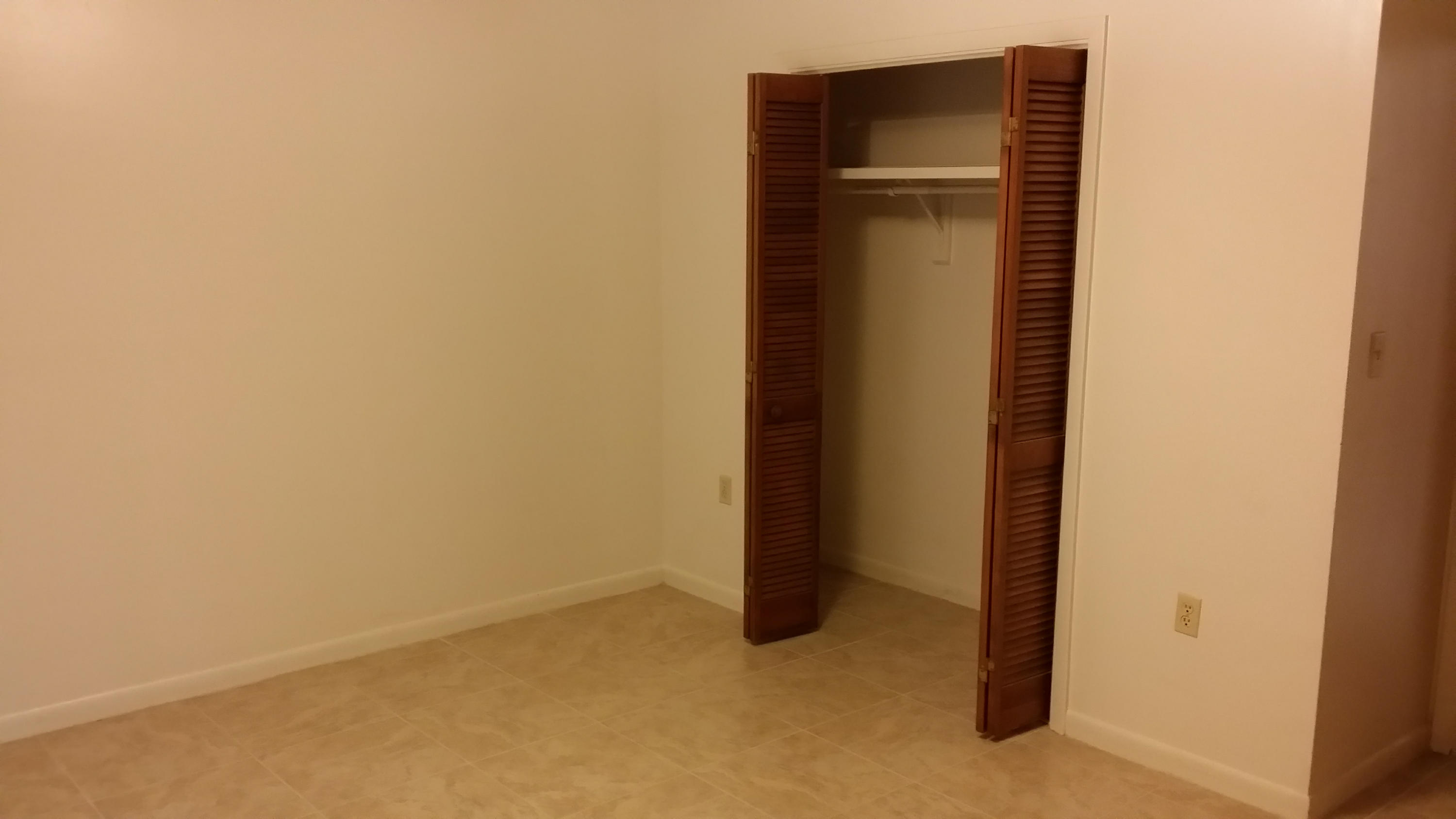 DOWNTOWNER - Residential Lease