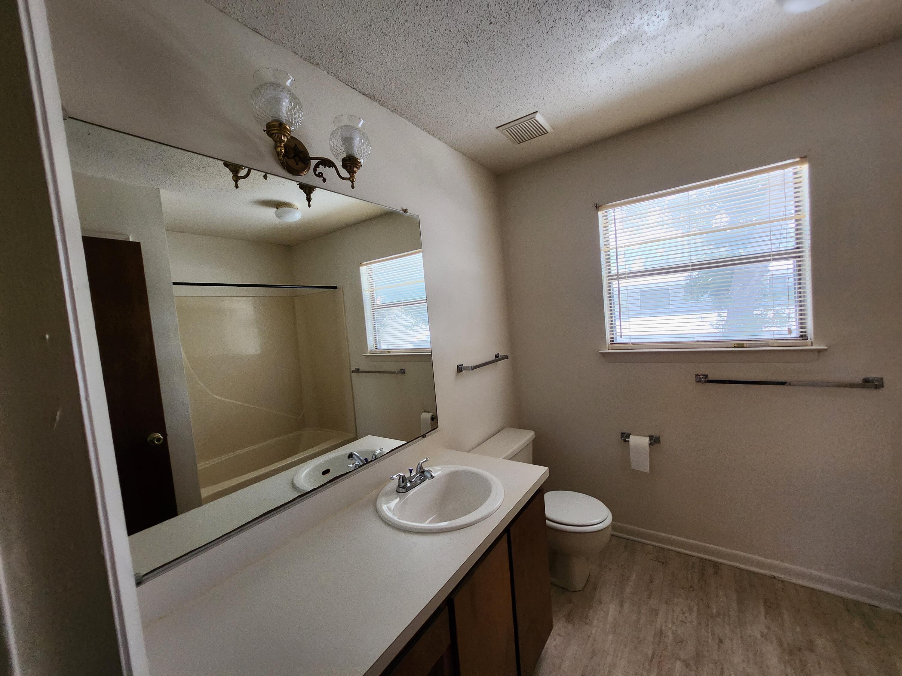 DOWNTOWNER - Residential Lease