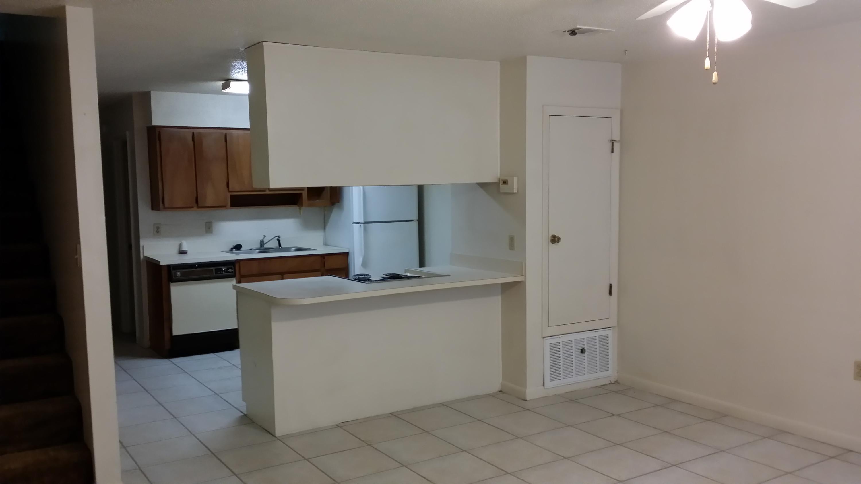 DOWNTOWNER - Residential Lease