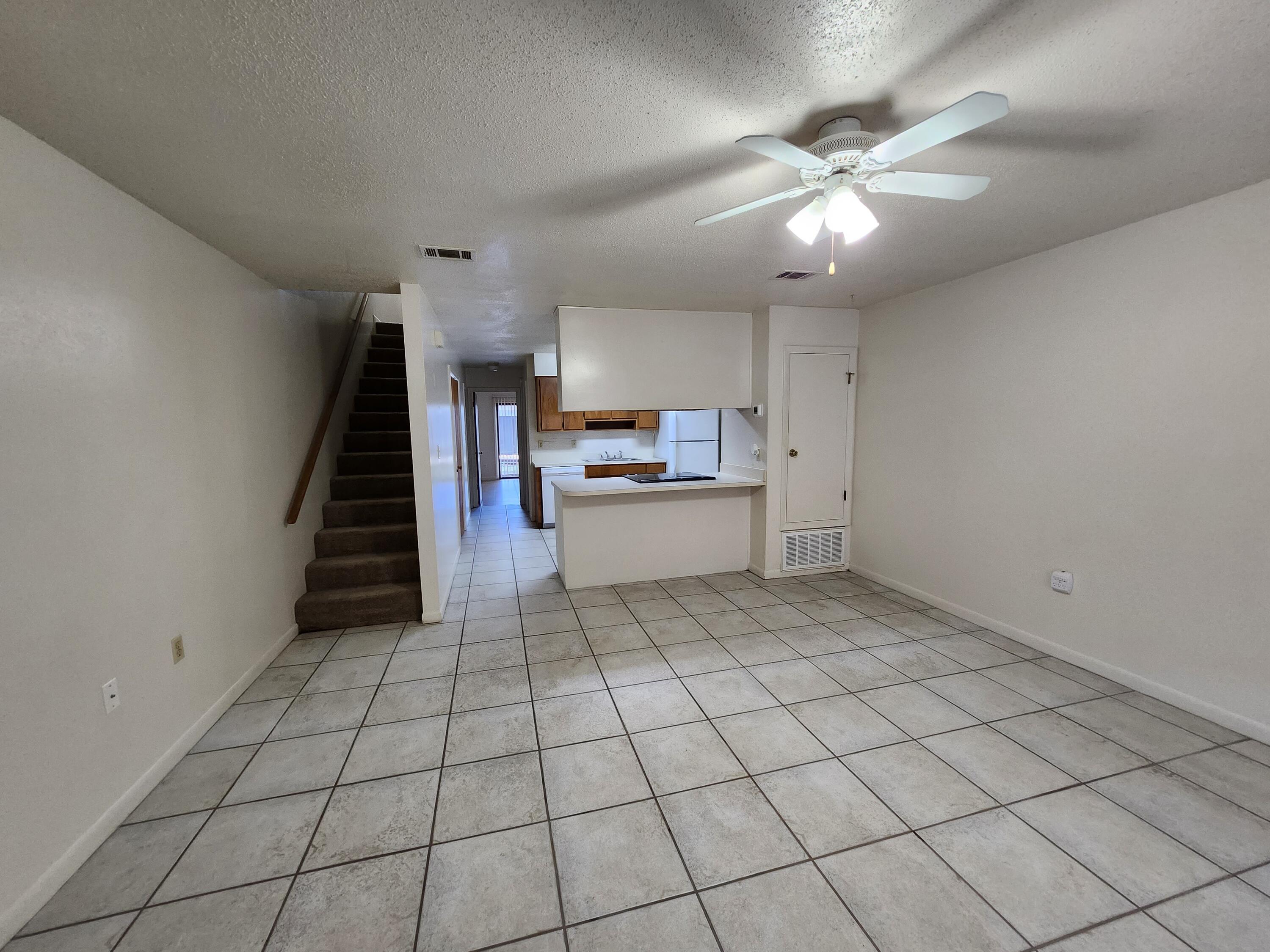 DOWNTOWNER - Residential Lease