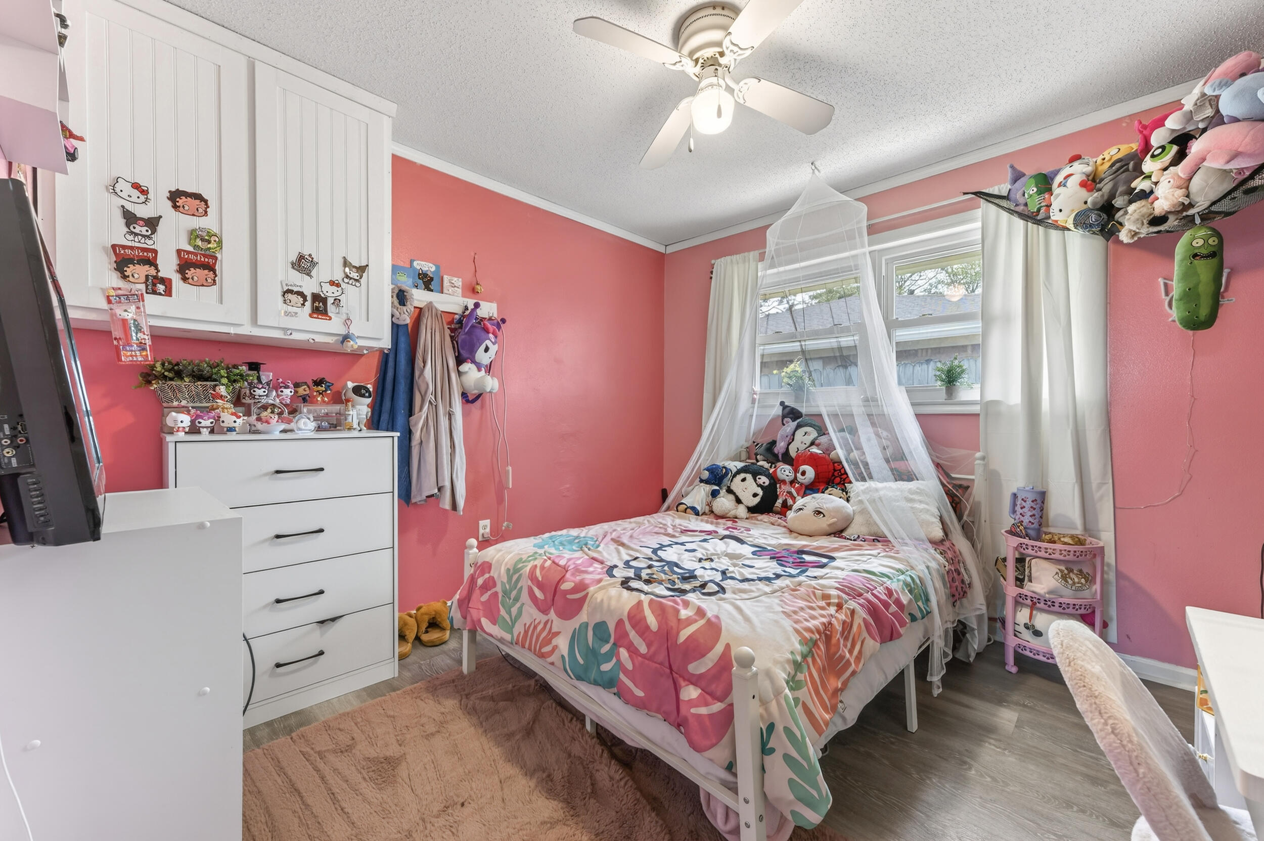 FOREST MANOR - Residential