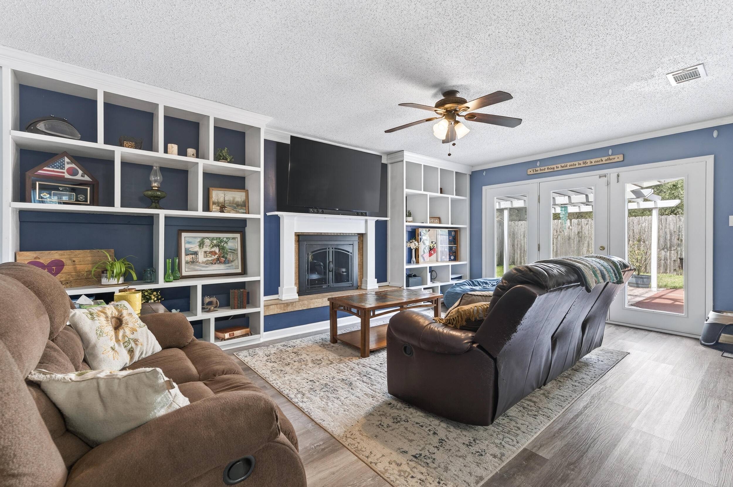 FOREST MANOR - Residential