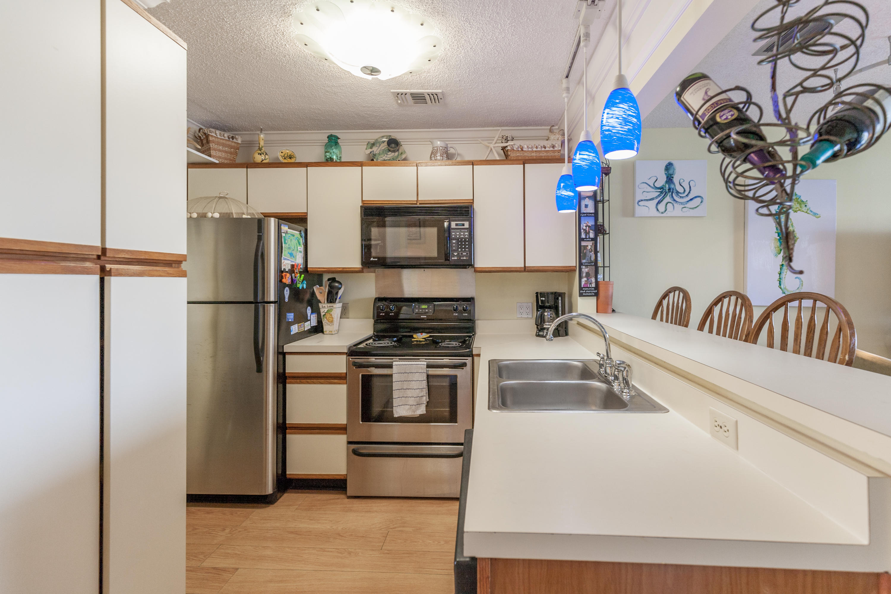 SEASCAPE CONDO LAKEFRONT VILLA (PHASE 6B) - Residential