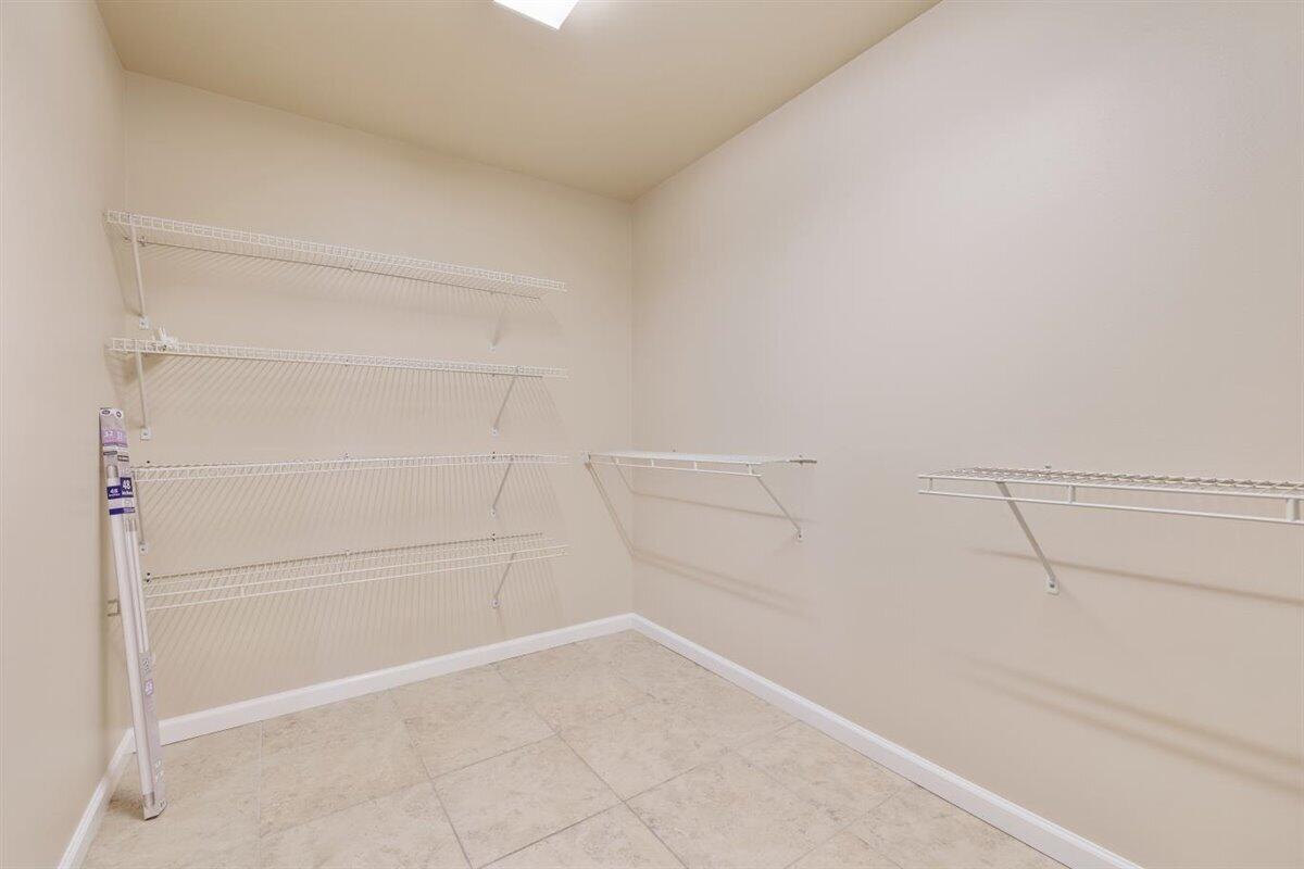 SEA HILLS - Residential