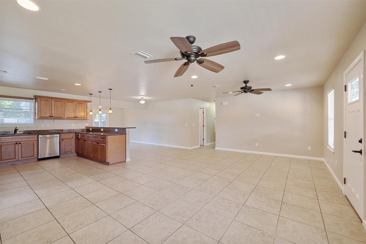 SEA HILLS - Residential