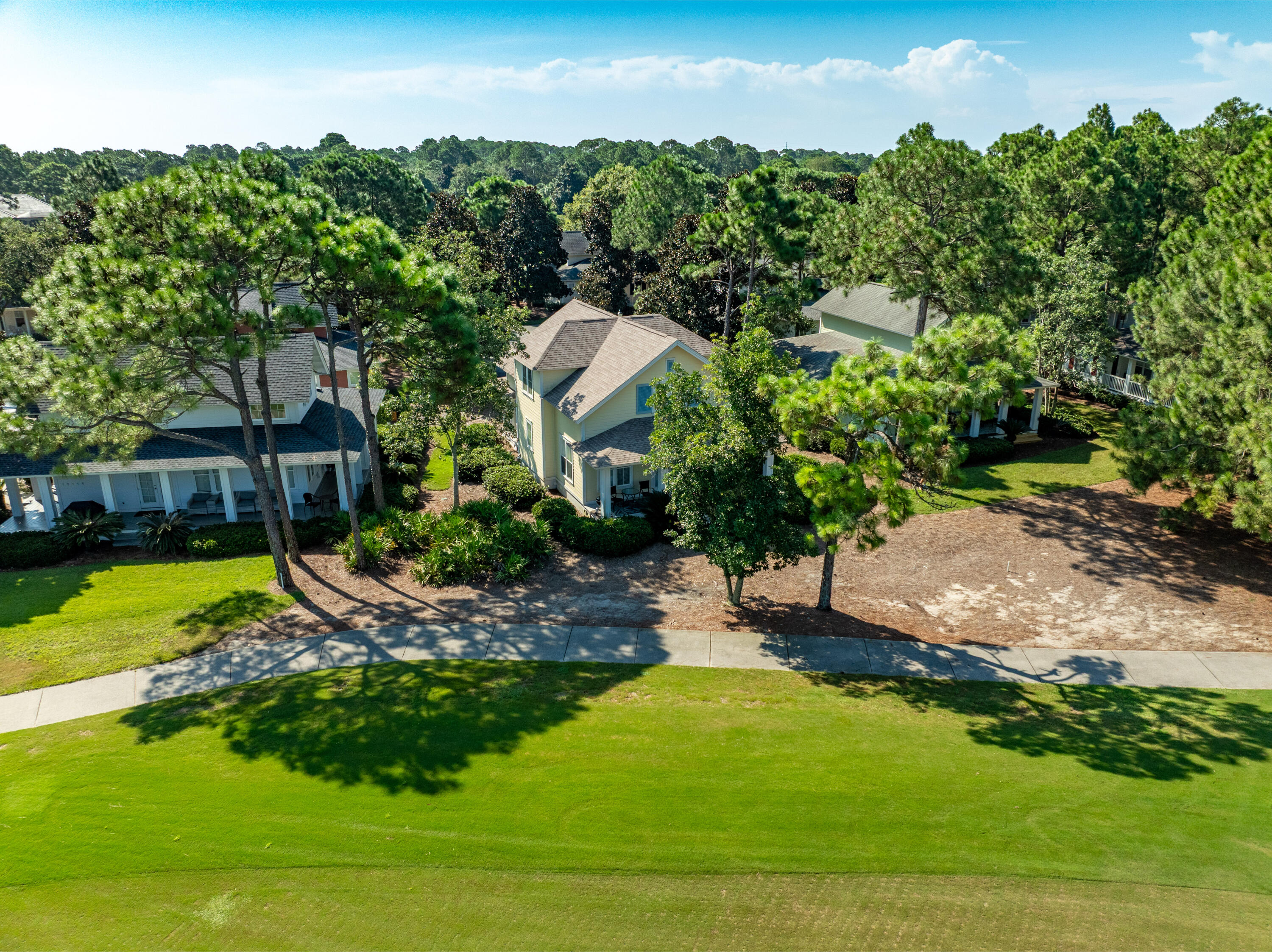 LAUREL GROVE - Residential