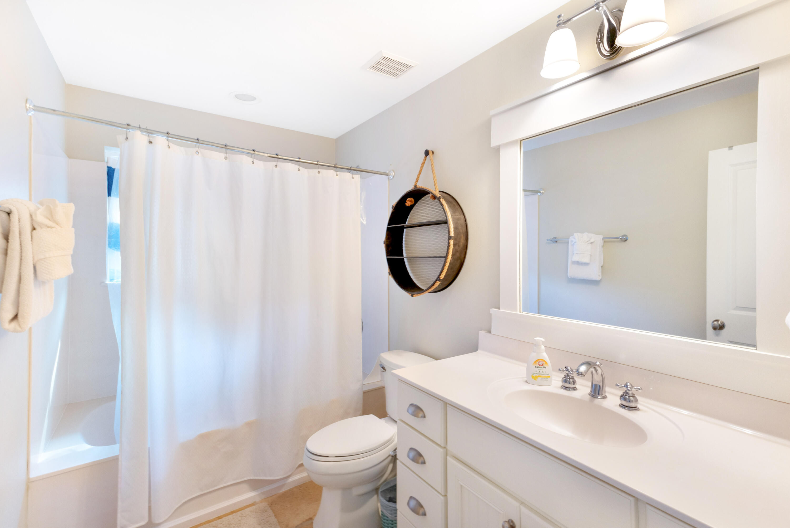 LAUREL GROVE - Residential