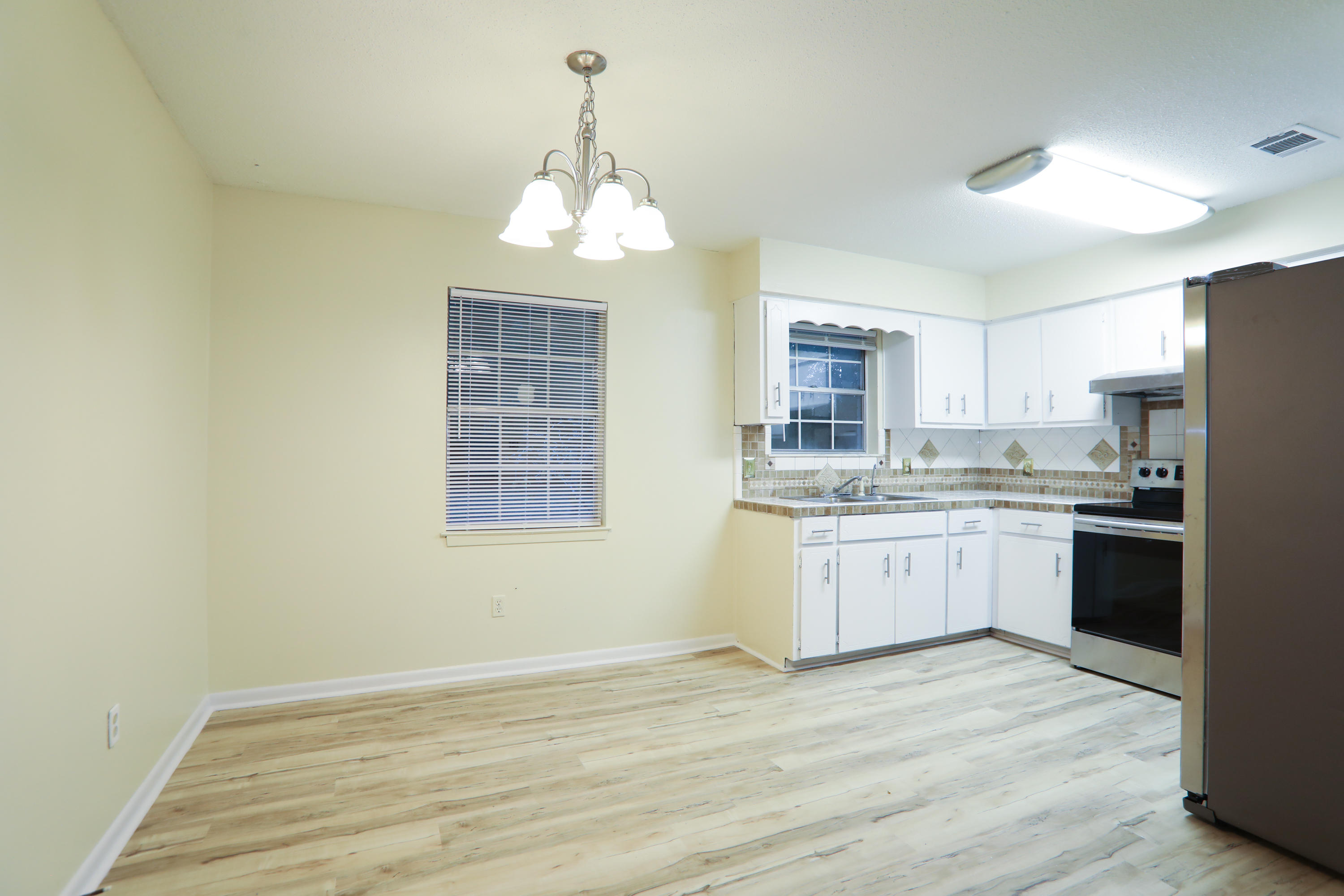 CRESTVIEW - Residential