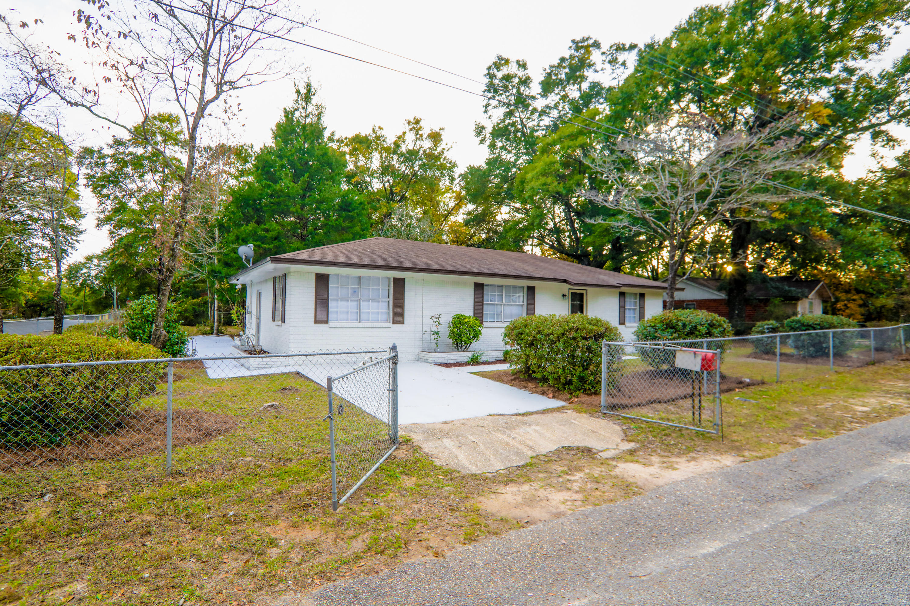 CRESTVIEW - Residential