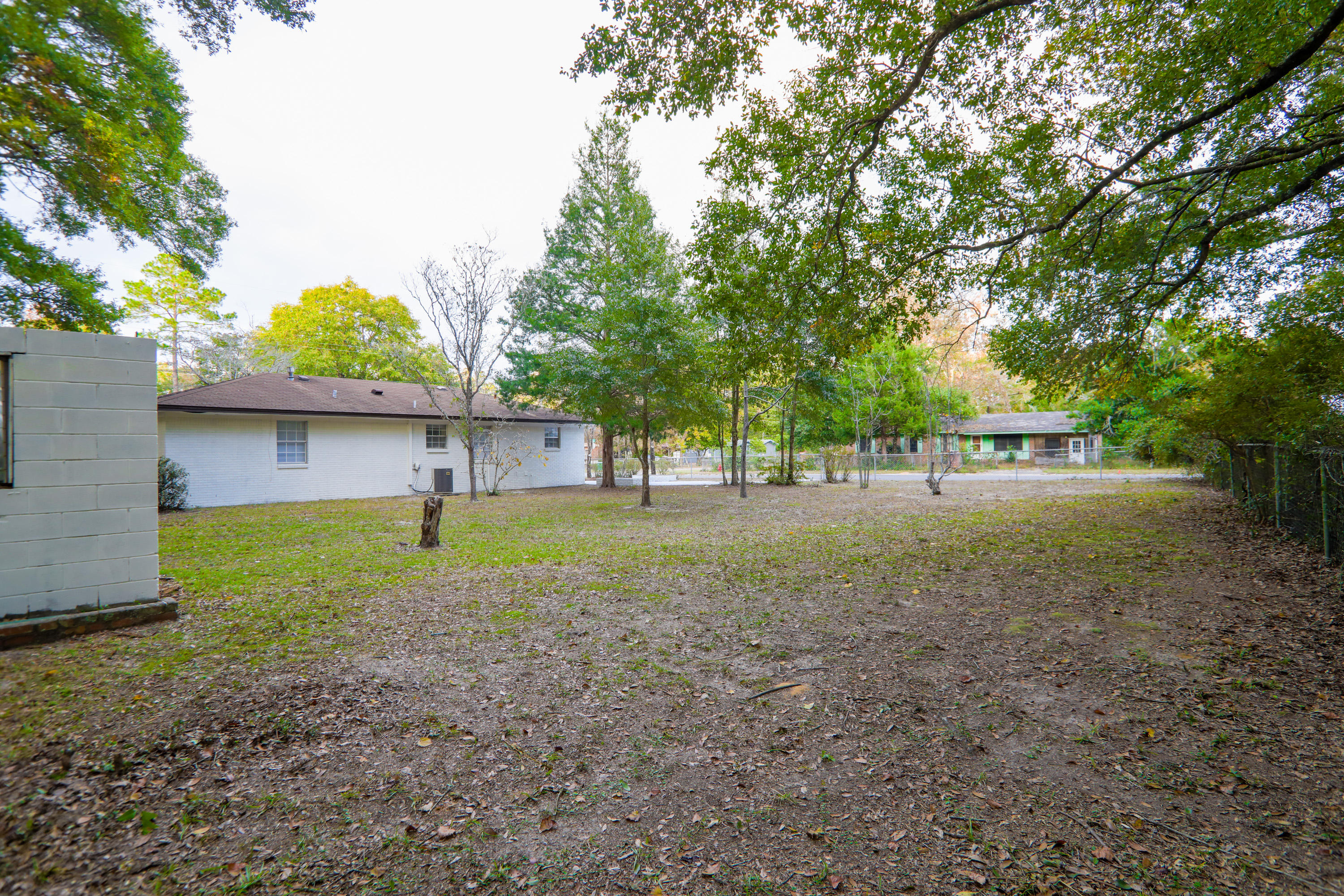 CRESTVIEW - Residential