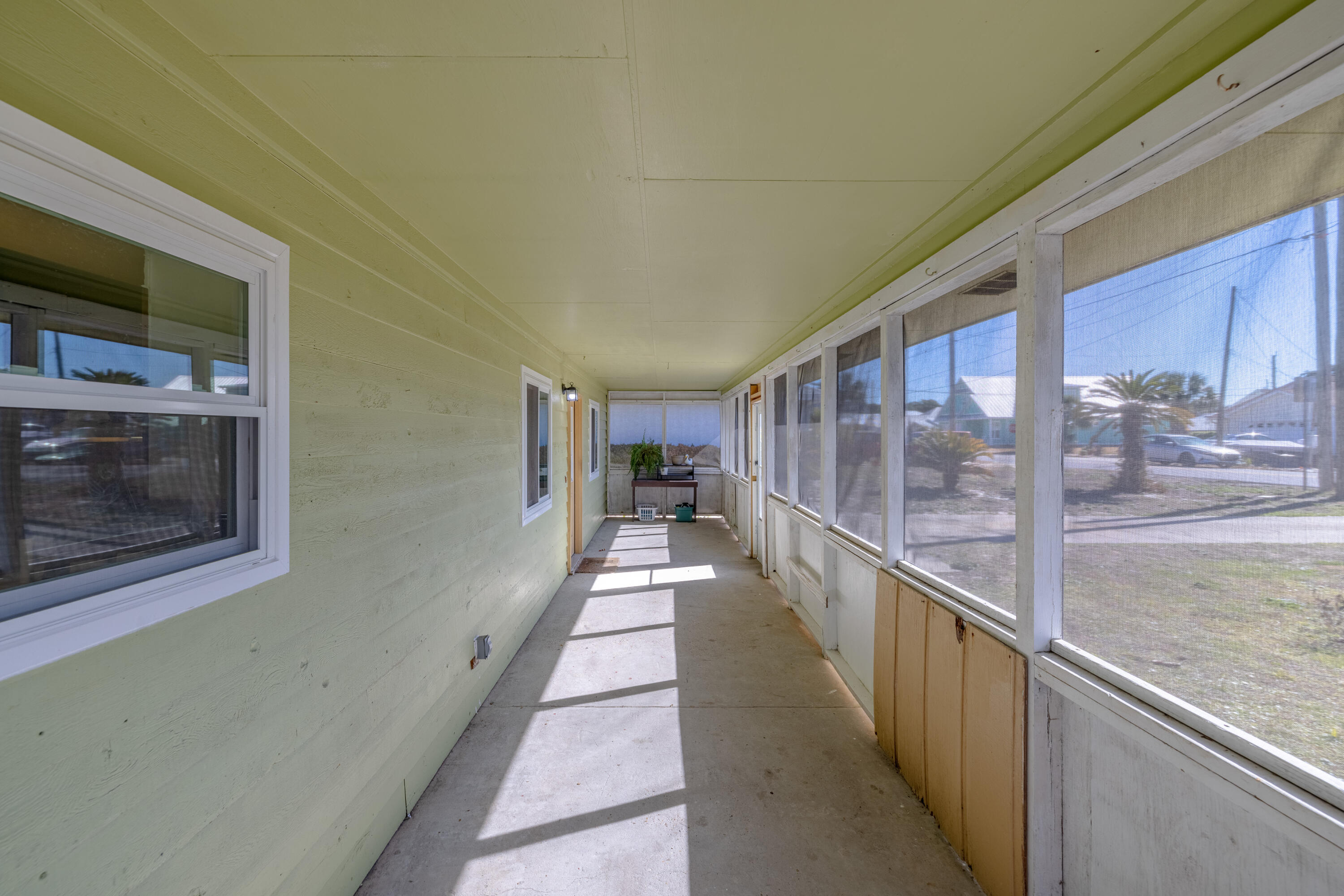 RIVIERA BEACH - Residential