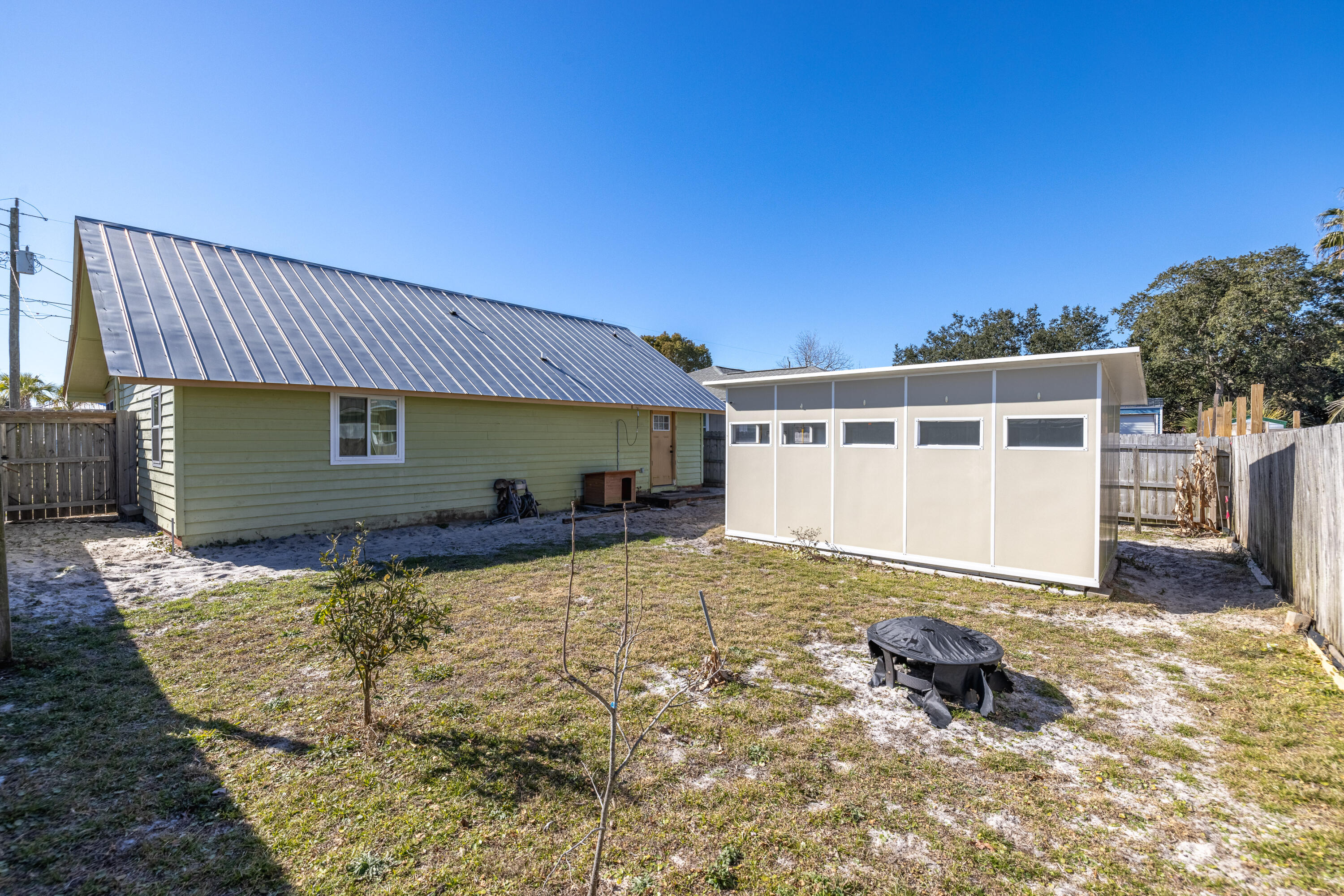 RIVIERA BEACH - Residential