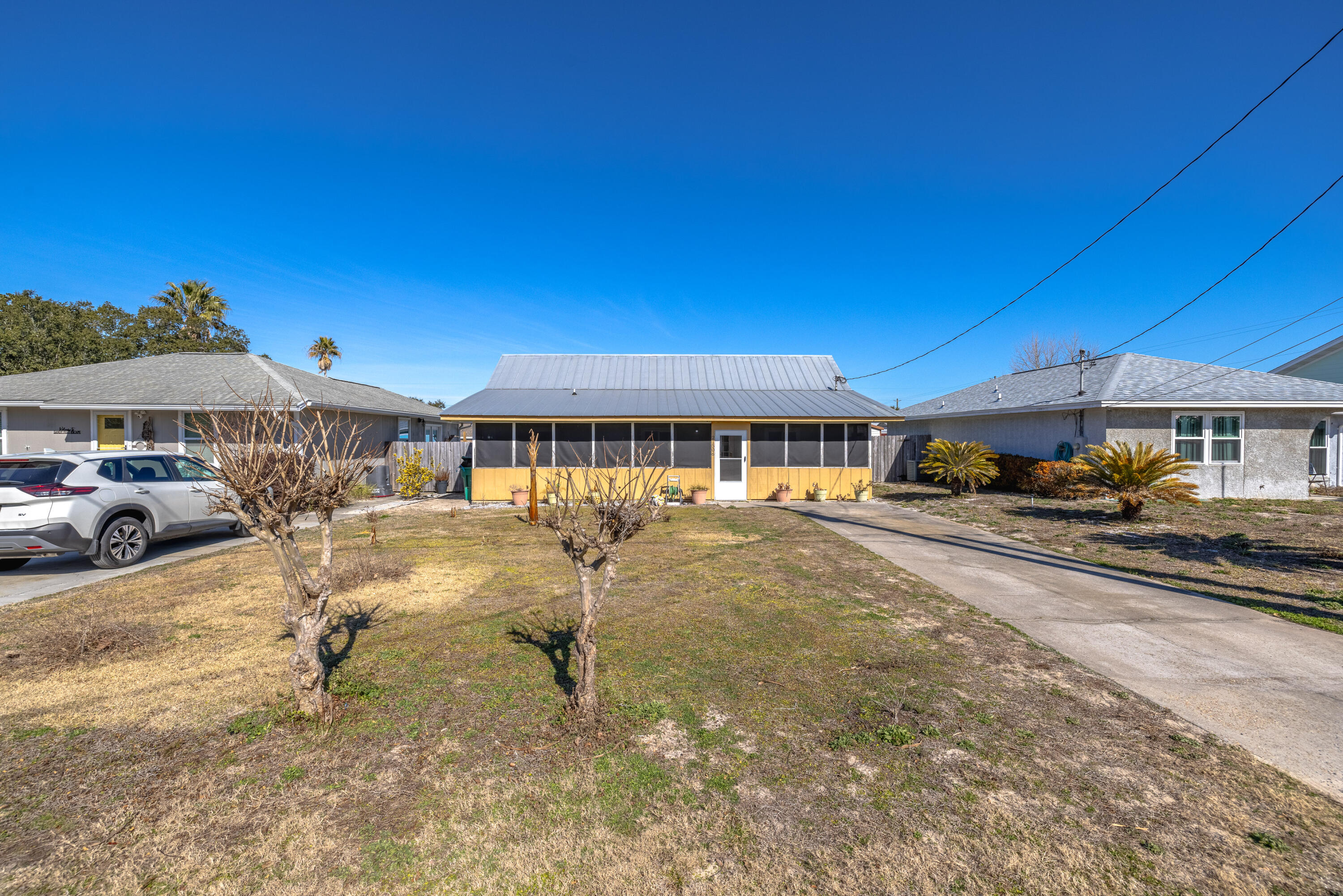 RIVIERA BEACH - Residential