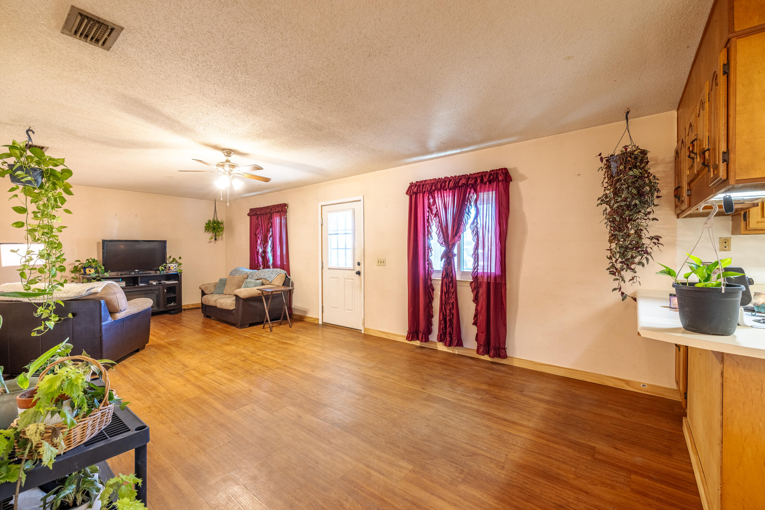 RIVIERA BEACH - Residential