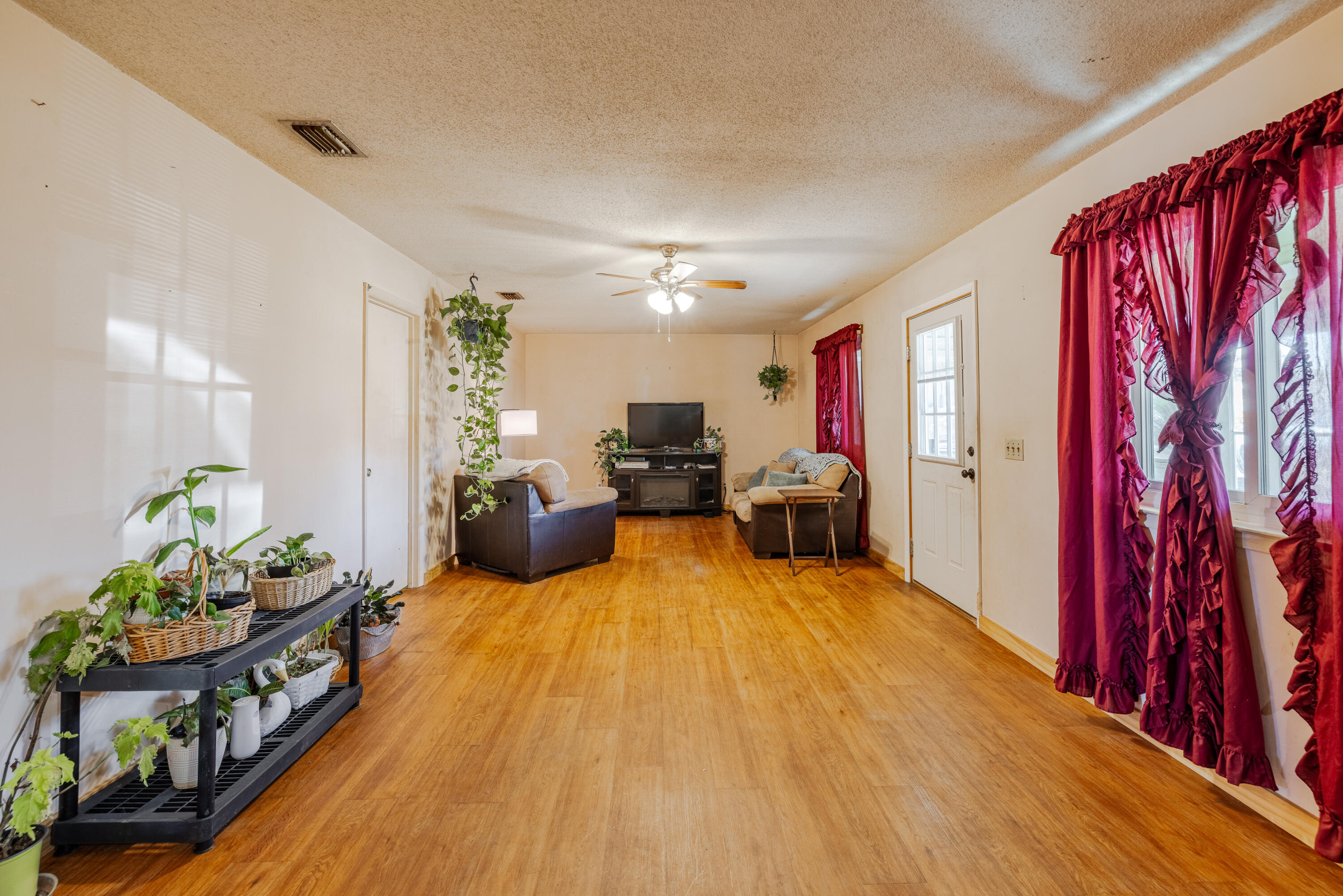 RIVIERA BEACH - Residential