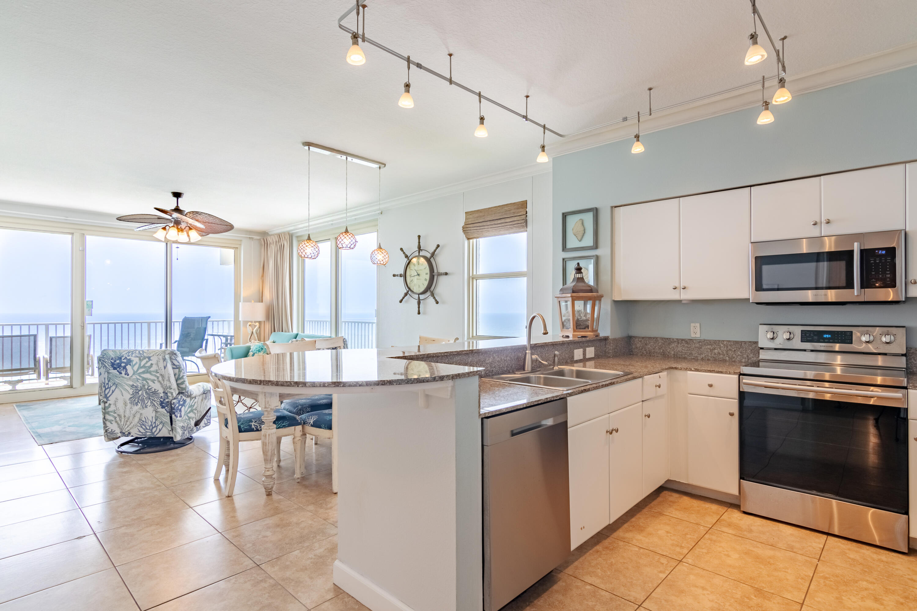 SHORES OF PANAMA - Residential