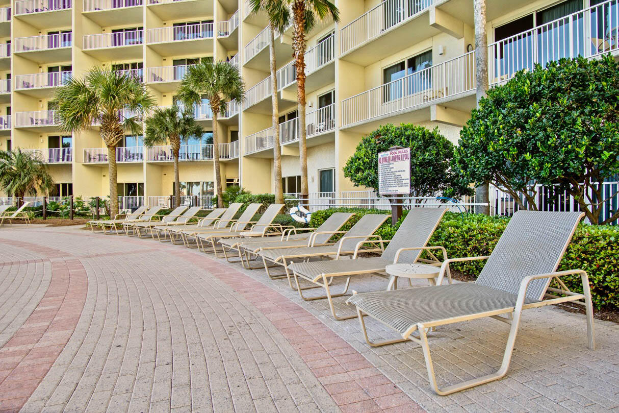 SHORES OF PANAMA - Residential