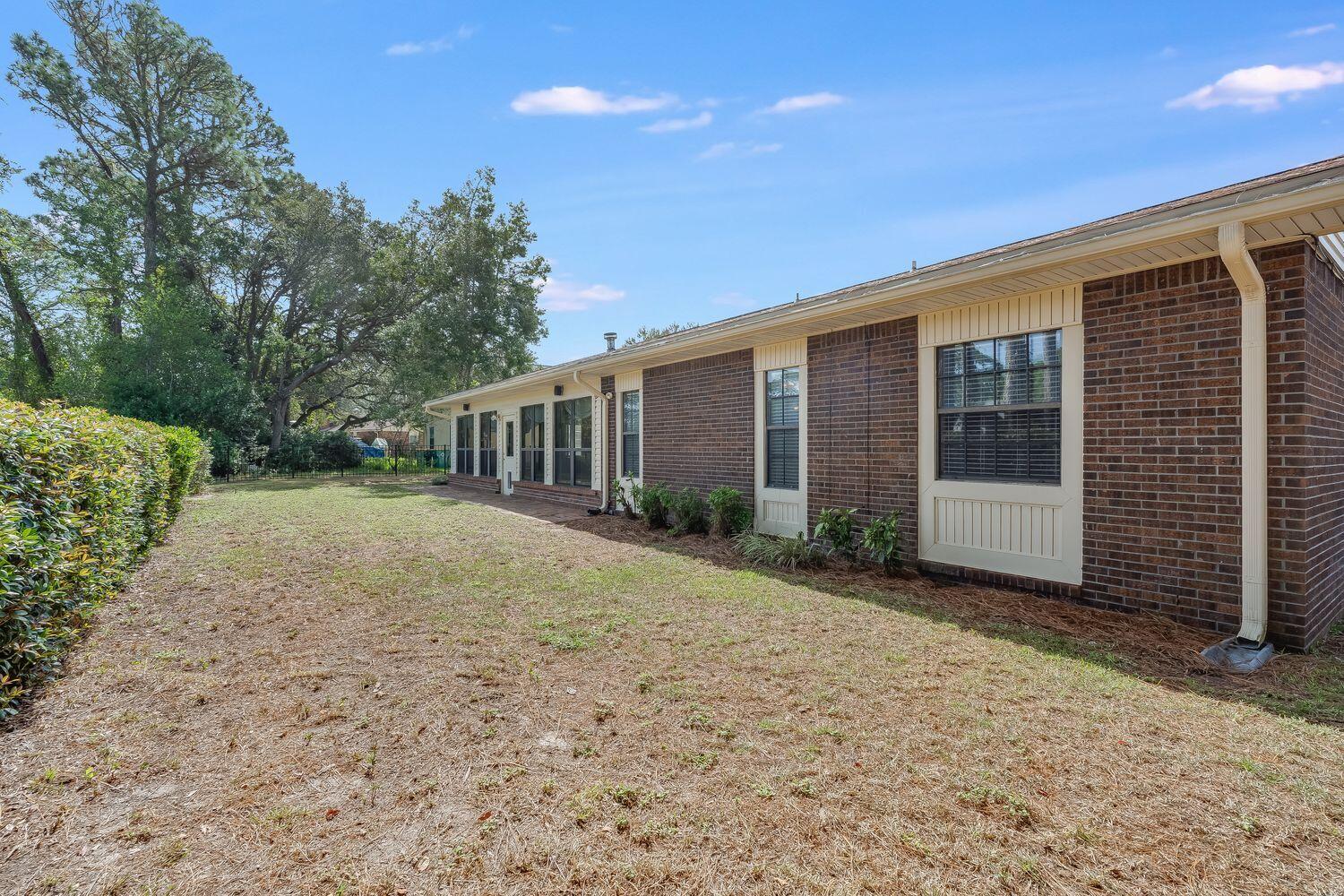 LAKE LORRAINE ESTATES - Residential