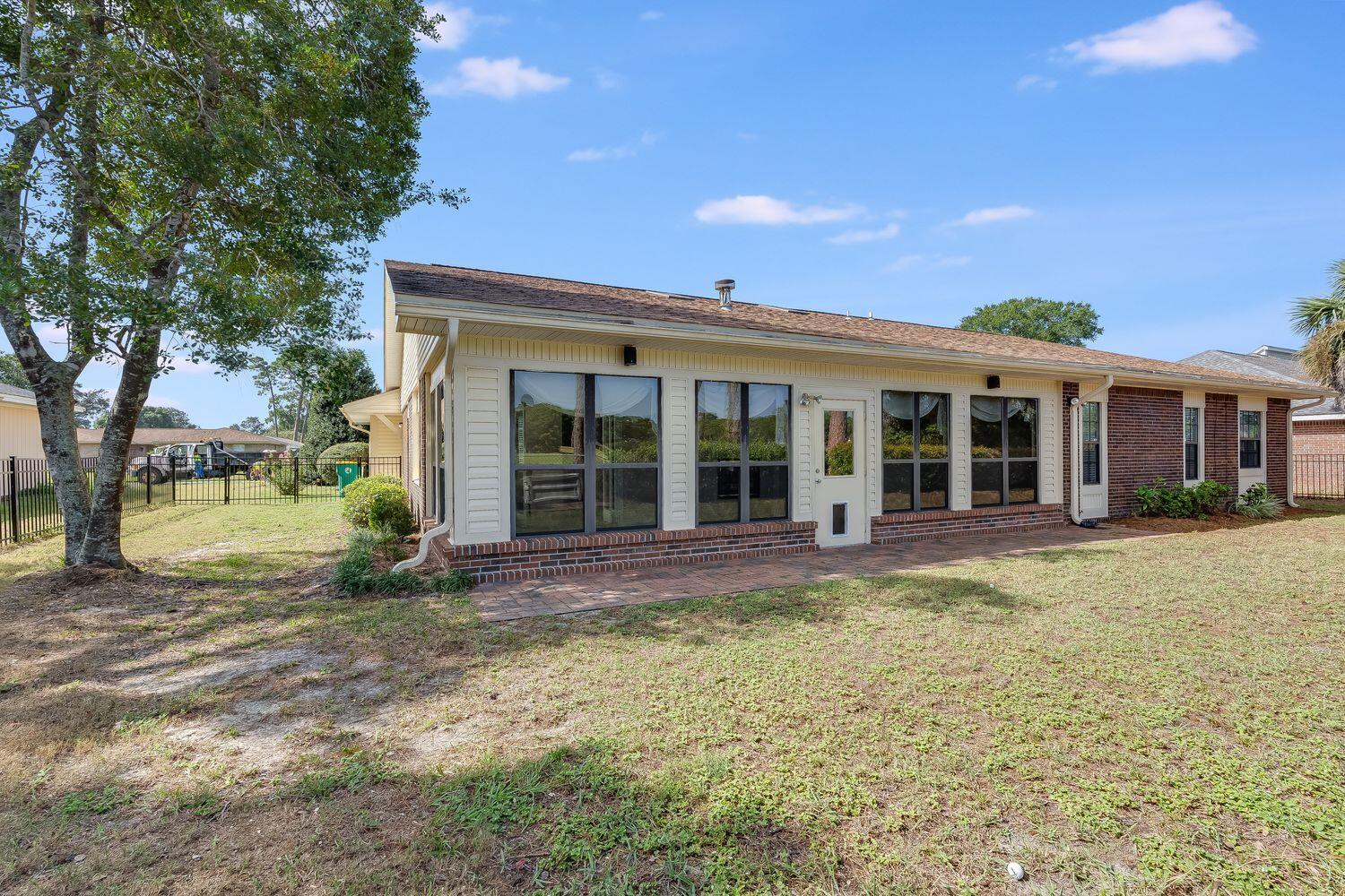 LAKE LORRAINE ESTATES - Residential