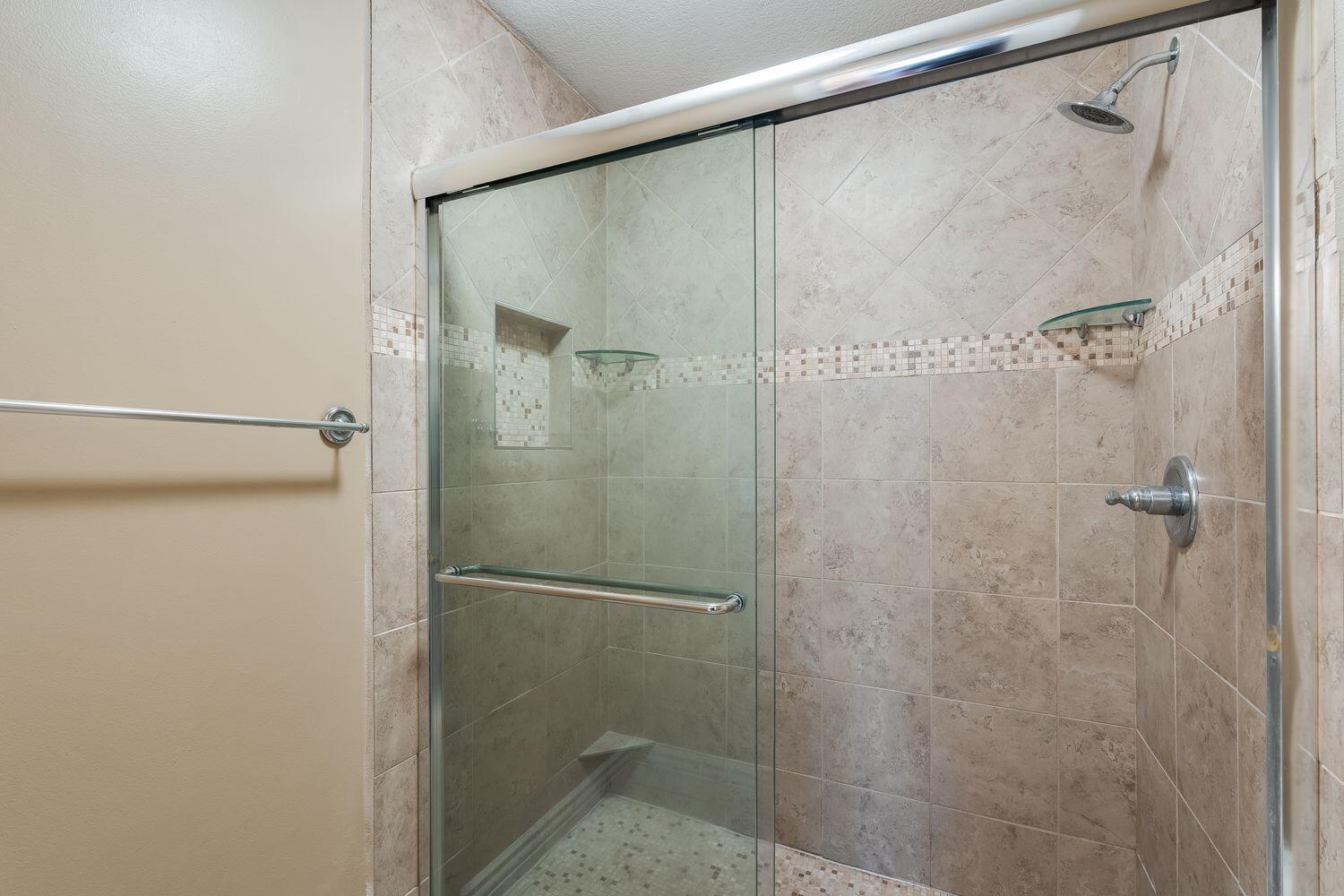 LAKE LORRAINE ESTATES - Residential