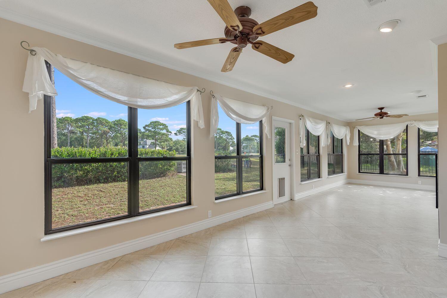 LAKE LORRAINE ESTATES - Residential