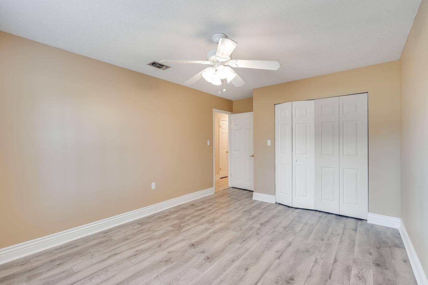 LAKE LORRAINE ESTATES - Residential