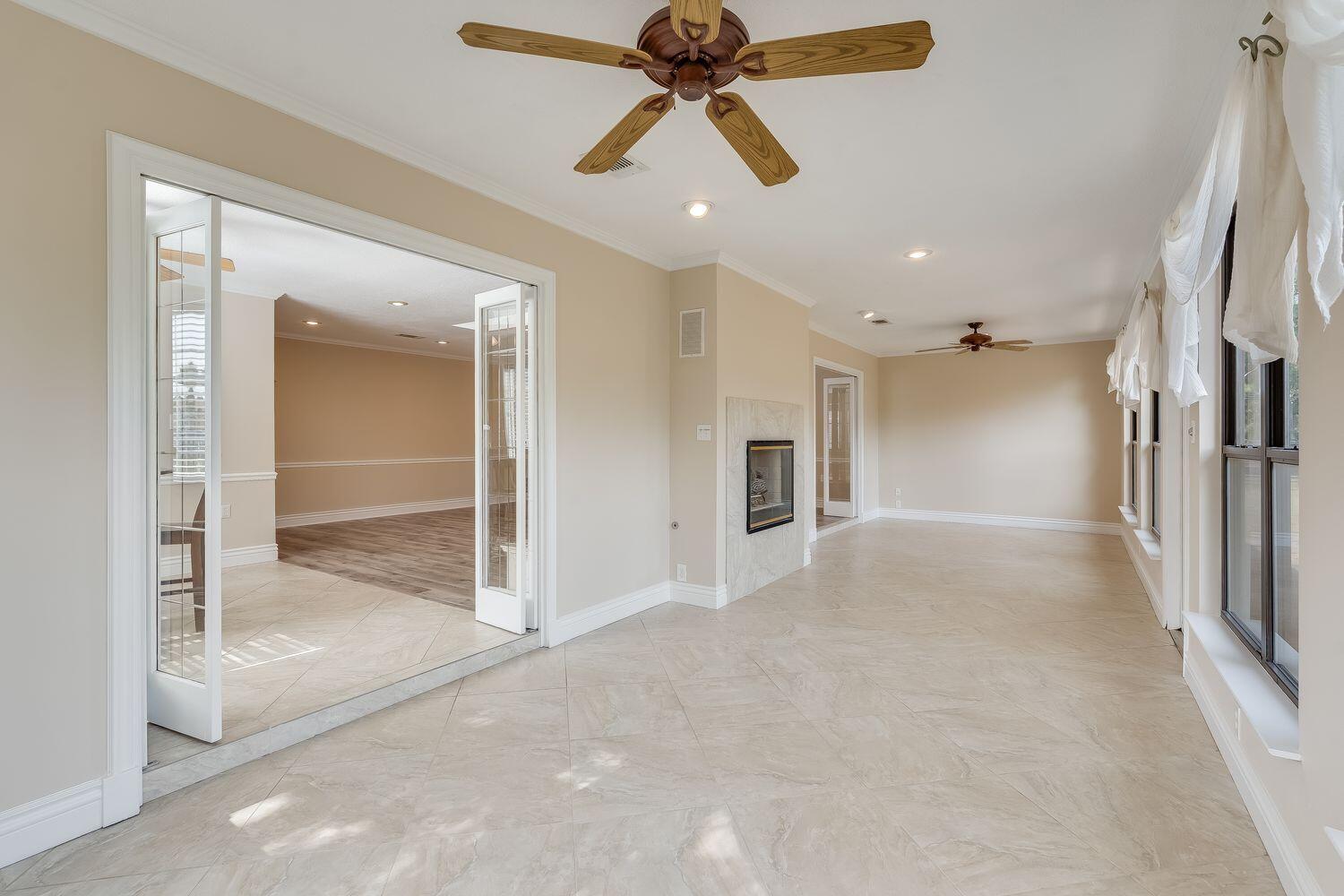 LAKE LORRAINE ESTATES - Residential