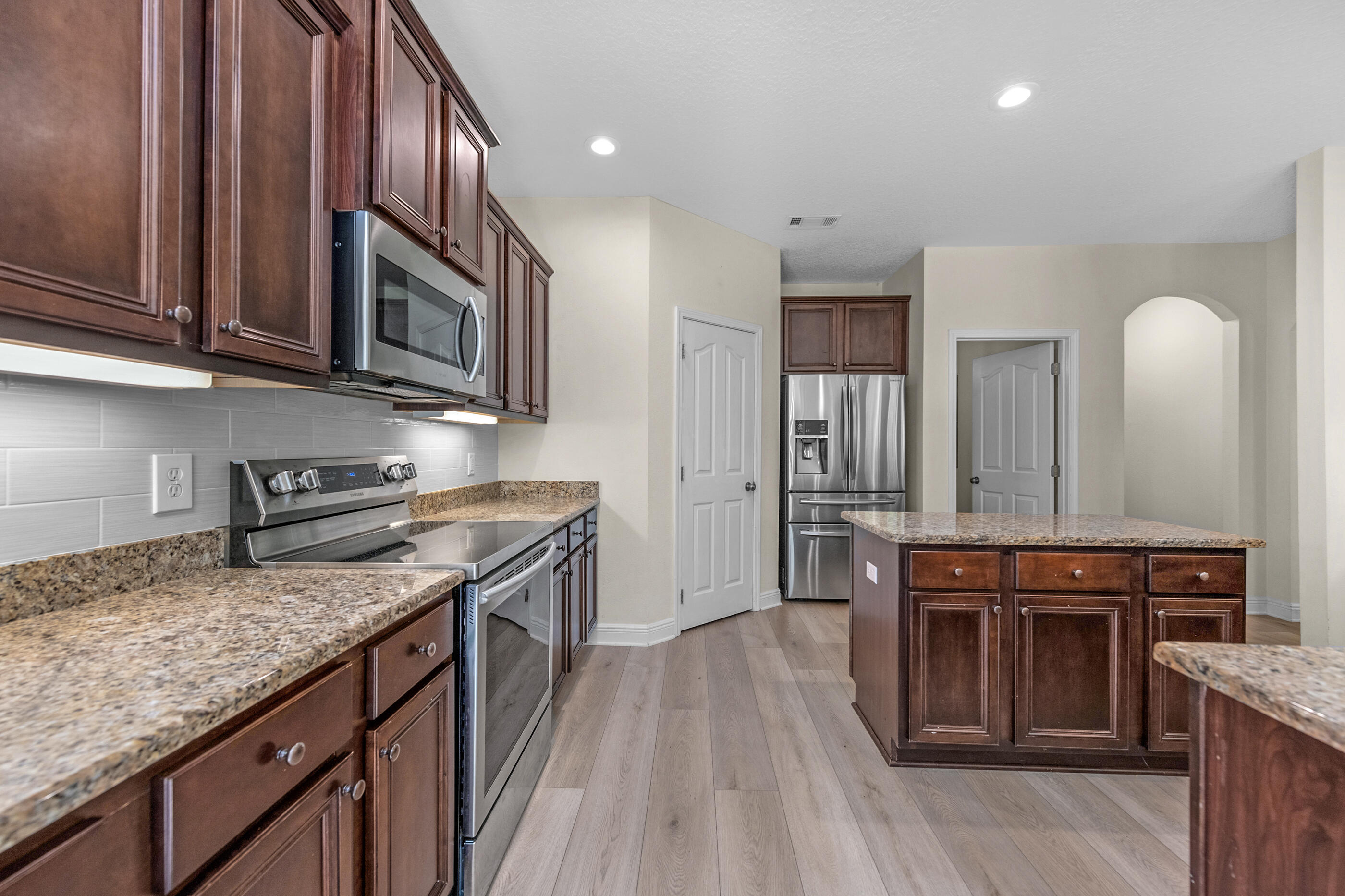 HAMMOCK BAY - Residential