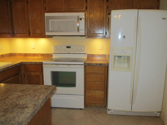 EAST BAY RIVER ESTATES 2ND ADDN - Residential Lease