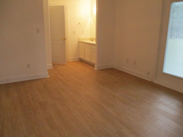 EAST BAY RIVER ESTATES 2ND ADDN - Residential Lease