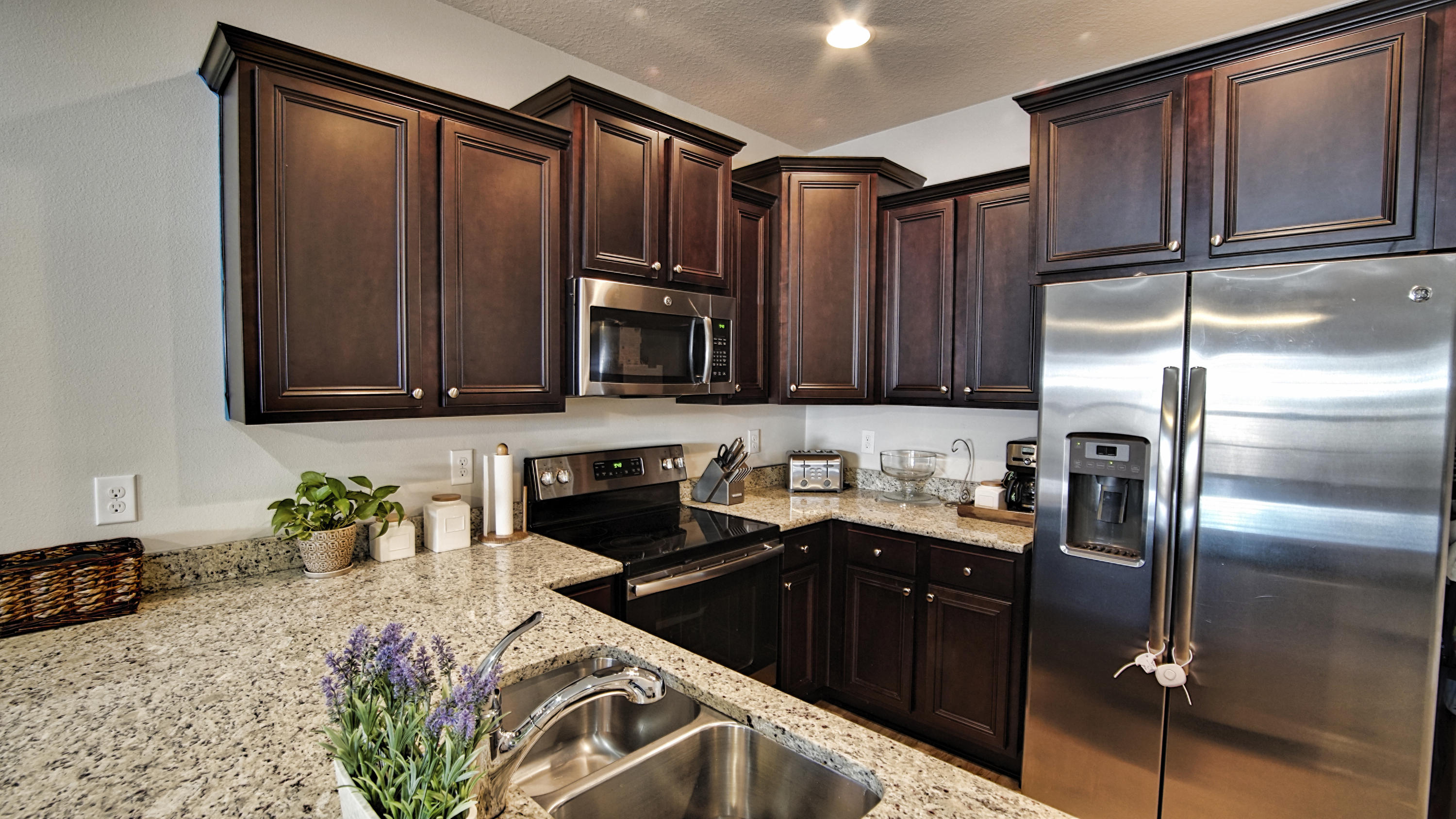 RESERVE POINTE - Residential