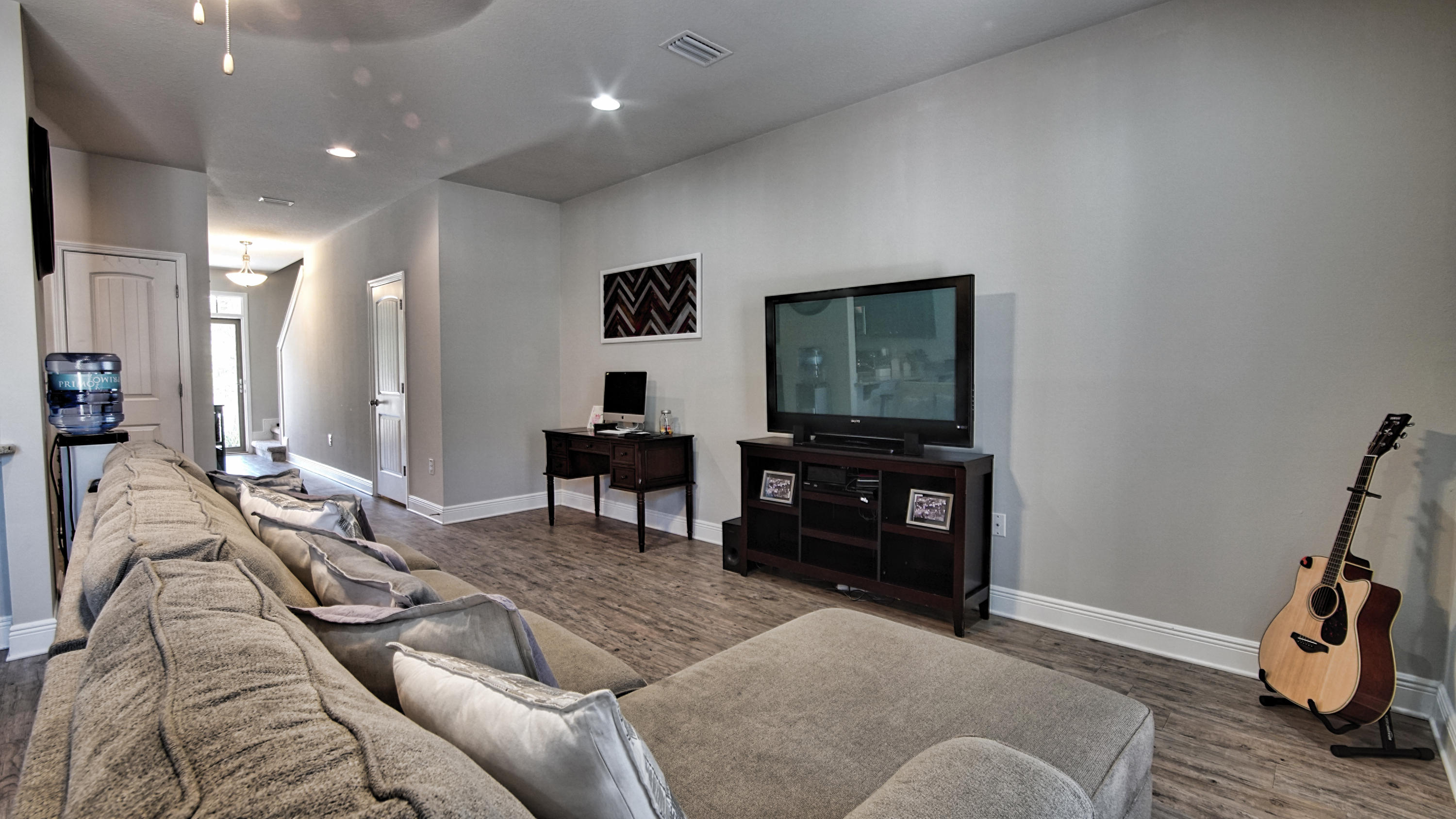 RESERVE POINTE - Residential