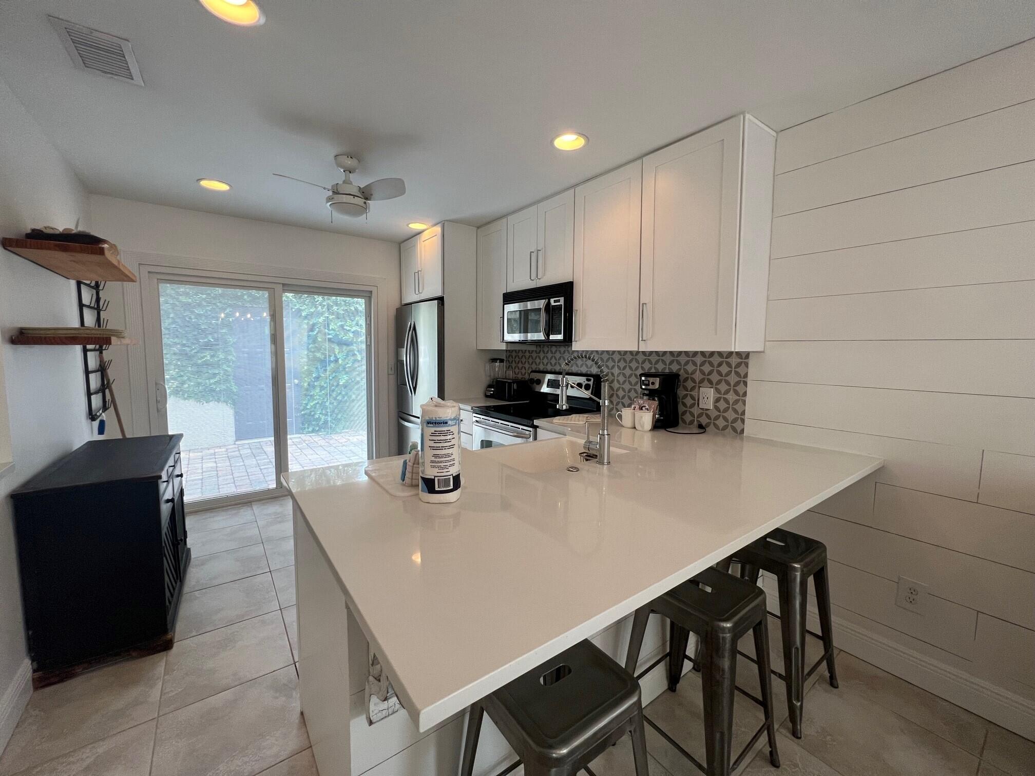 LINKSIDE VILLAGE UNIT 2 - Residential Lease