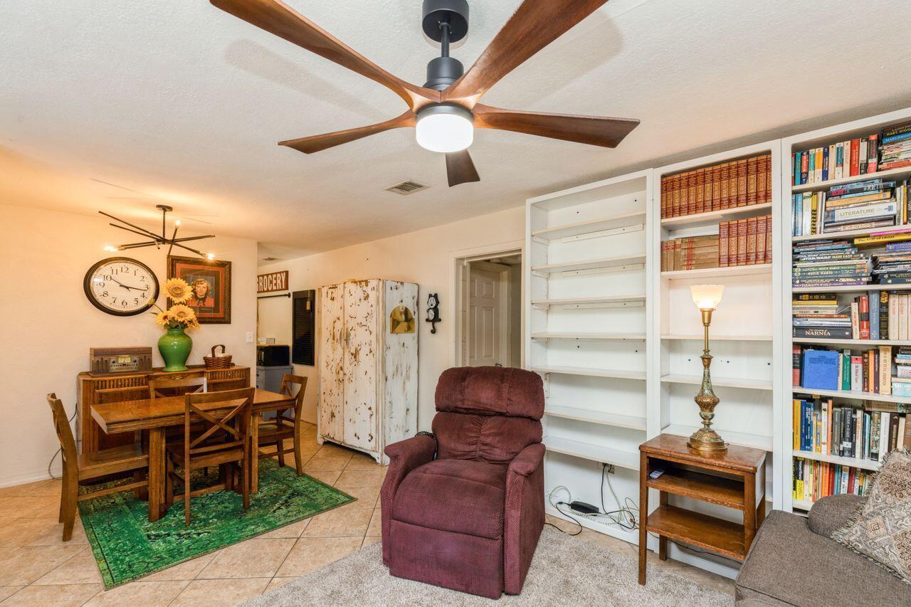 ELLIOTTS POINT - Residential