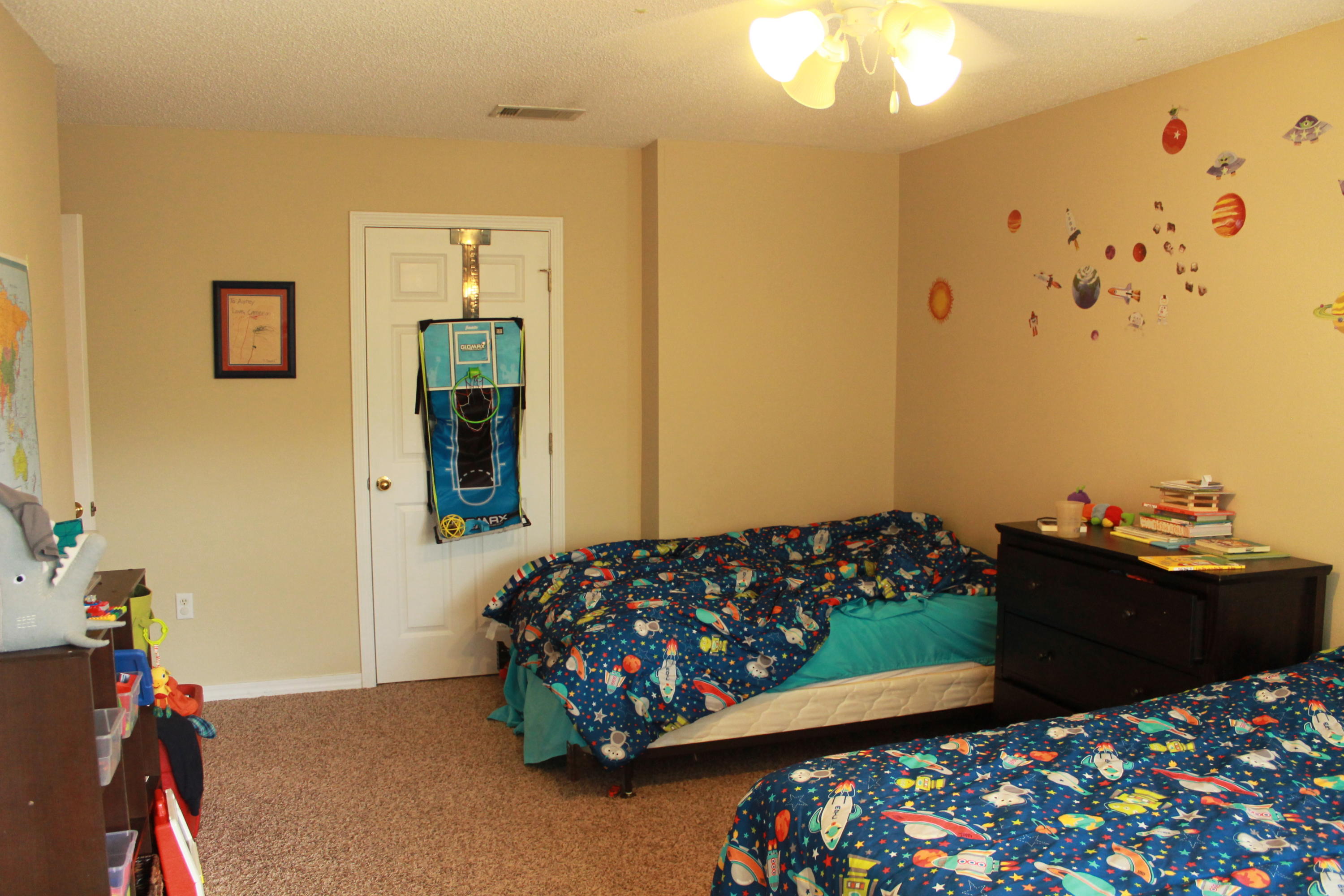 TWIN LAKES - Residential Lease