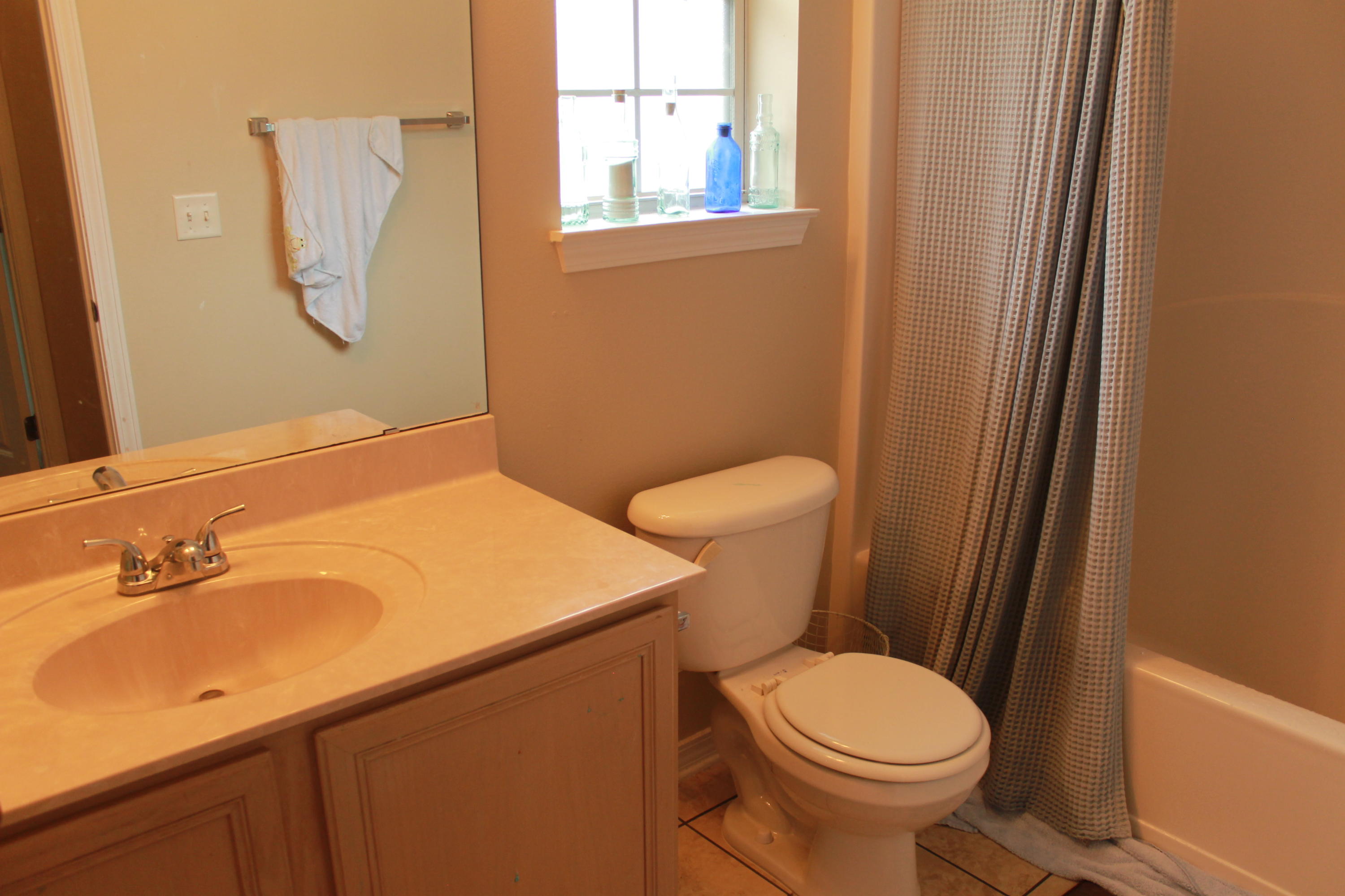 TWIN LAKES - Residential Lease