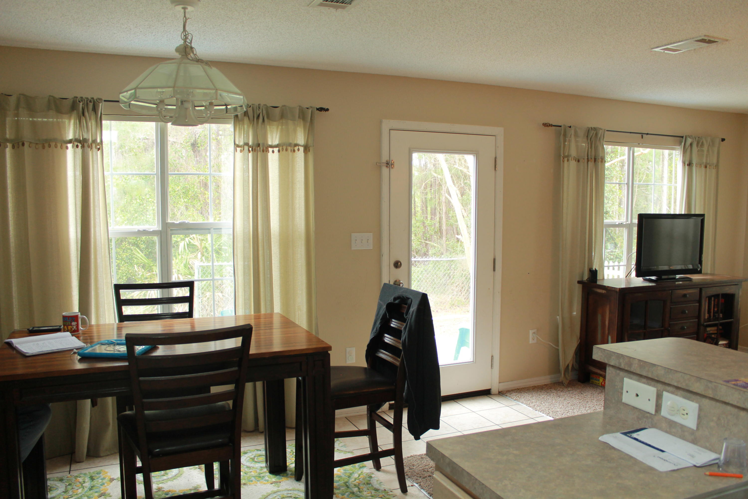 TWIN LAKES - Residential Lease