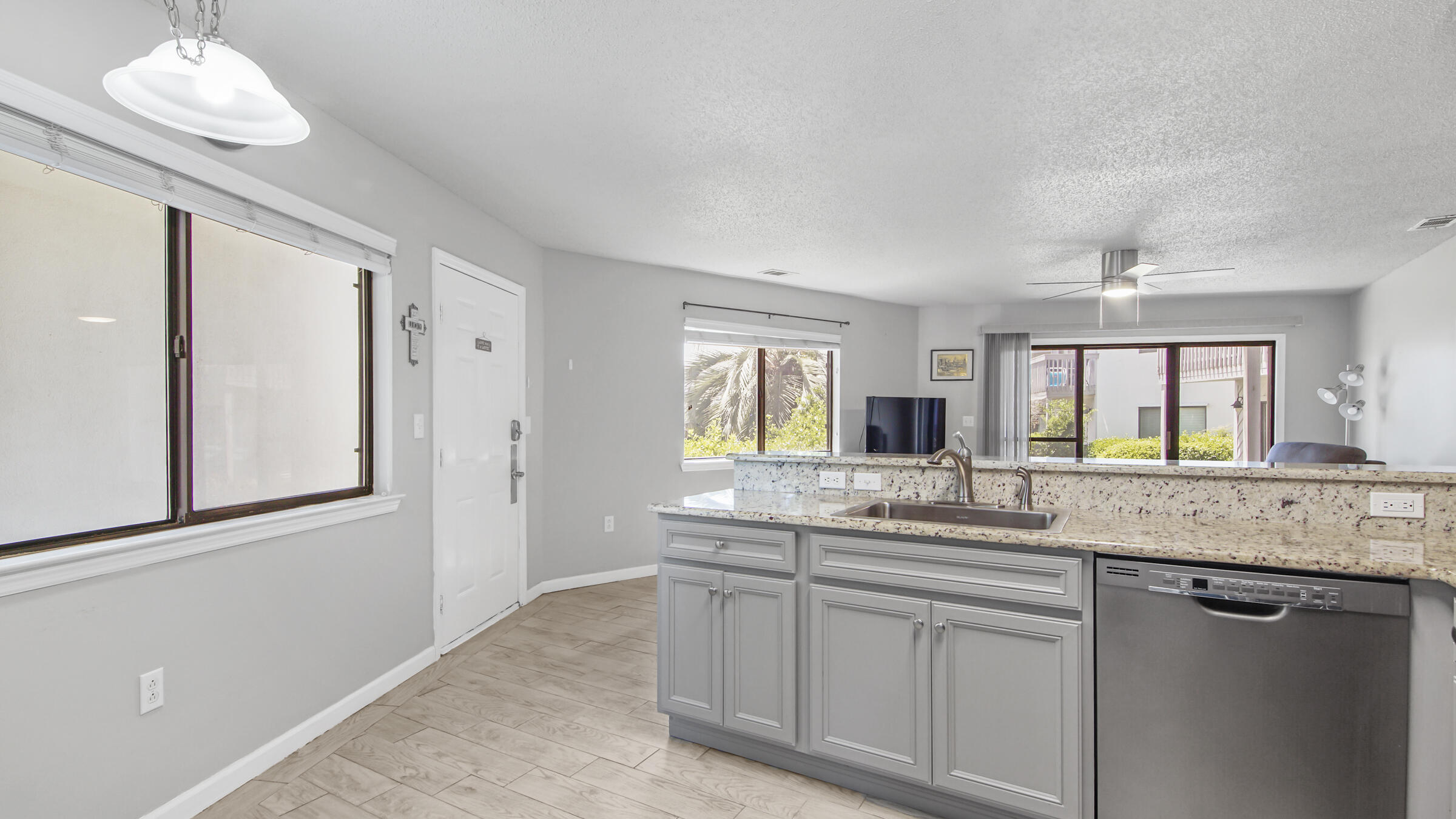 UNIT 21-A CRYSTAL VILLAGE II PHASE 3 - Residential