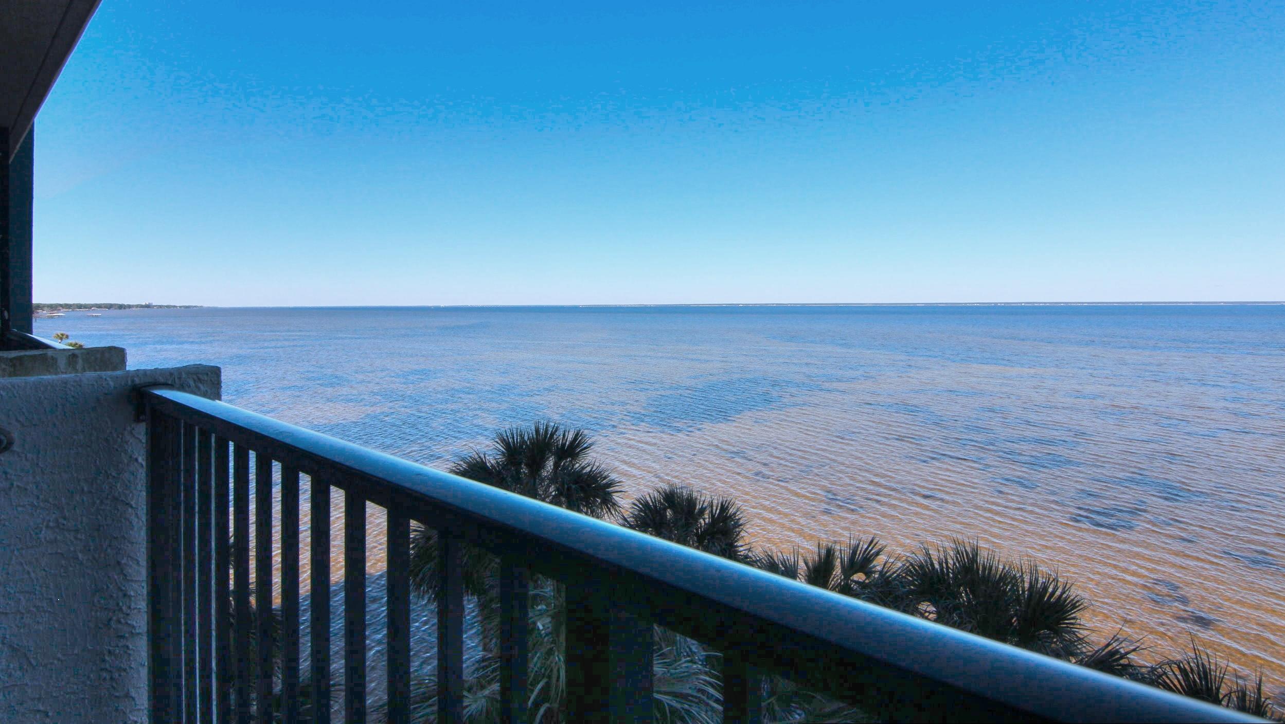 TRAVERTINE FLOORS throughout in this 5th-FLOOR, BAY-FACING studio condo in Bayside at Sandestin. Fantastic 160 degree water views. These studios are excellent income generators and this one is already producing on the rental program. (~$27k gross in 2017) Bayside is a favorite place to stay for the Linkside conference Center guests and is also adjacent to the golf courses, Salon & Day Spa, and the Sandestin fitness center. Bayside also boast a beautiful bay-front pool deck. ALL HALLWAYS ARE GOING TO BE RENOVATED AND UPDATED FALL 2018