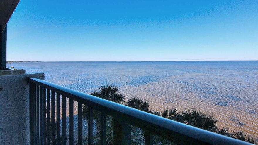TRAVERTINE FLOORS throughout in this 5th-FLOOR, BAY-FACING studio condo in Bayside at Sandestin. Fantastic 160 degree water views. These studios are excellent income generators and this one is already producing on the rental program. (~$27k gross in 2017) Bayside is a favorite place to stay for the Linkside conference Center guests and is also adjacent to the golf courses, Salon & Day Spa, and the Sandestin fitness center. Bayside also boast a beautiful bay-front pool deck. ALL HALLWAYS ARE GOING TO BE RENOVATED AND UPDATED FALL 2018